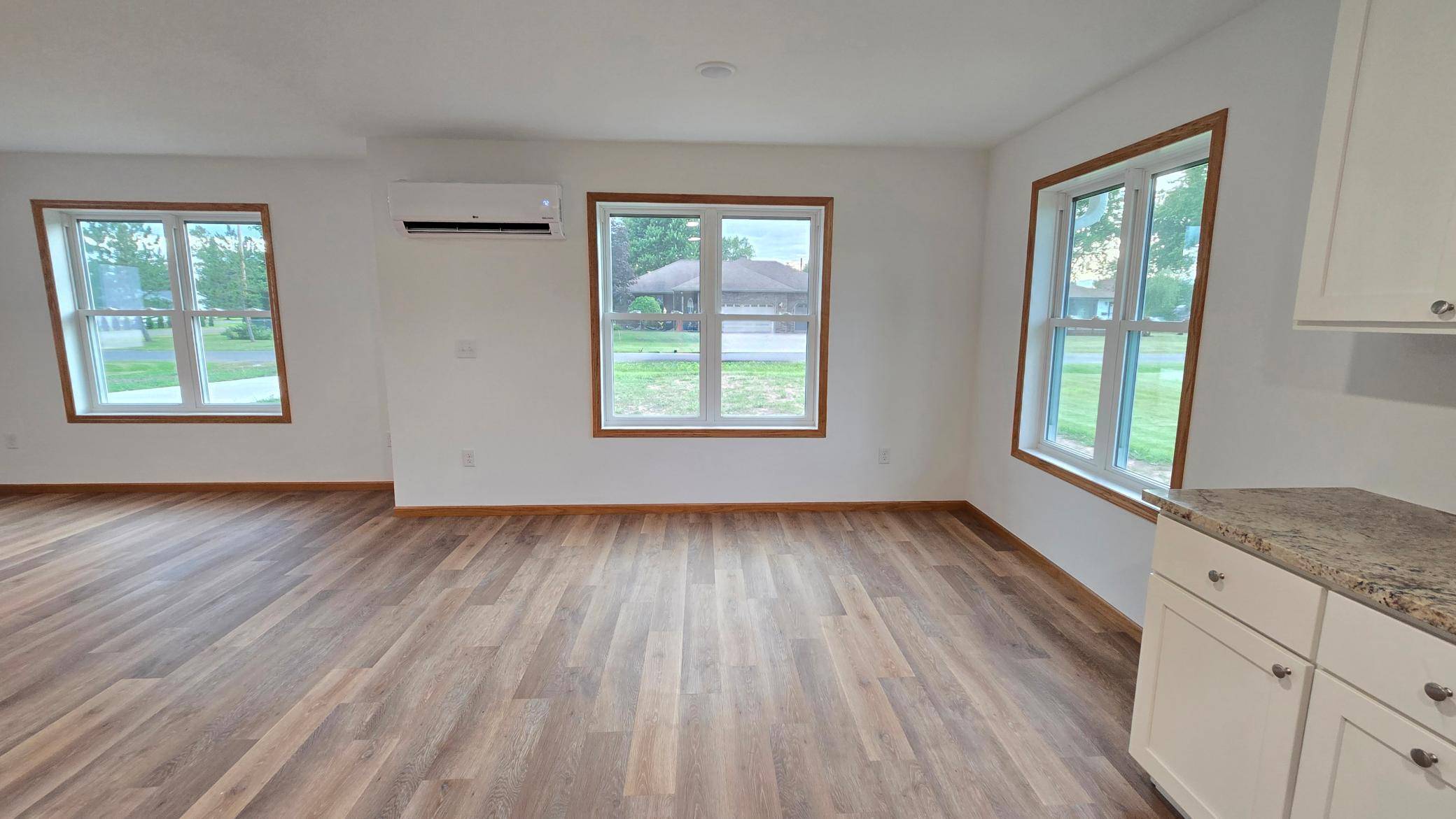 6528 John AVE, Superior, WI 54880
