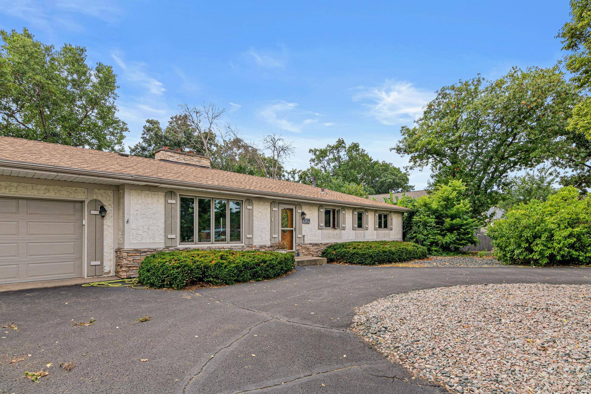 9339 Cedar Lake RD S, Saint Louis Park, MN 55426