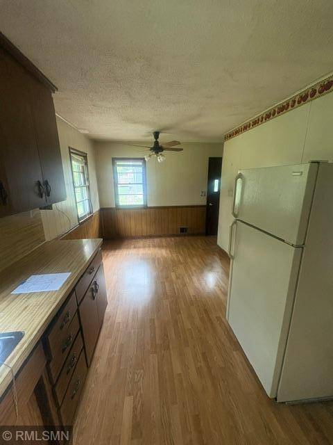 2594 Fairview AVE N, Roseville, MN 55113