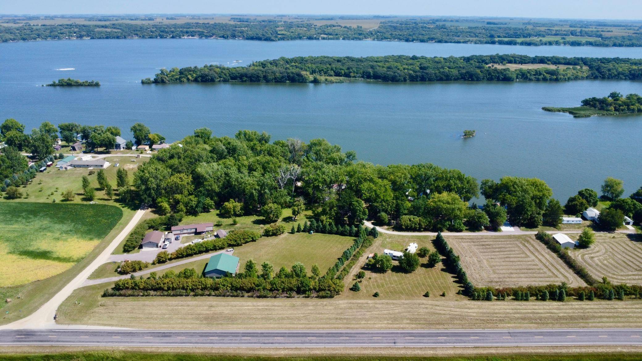 48481 Baileys Bay RD, Big Stone City, SD 57216