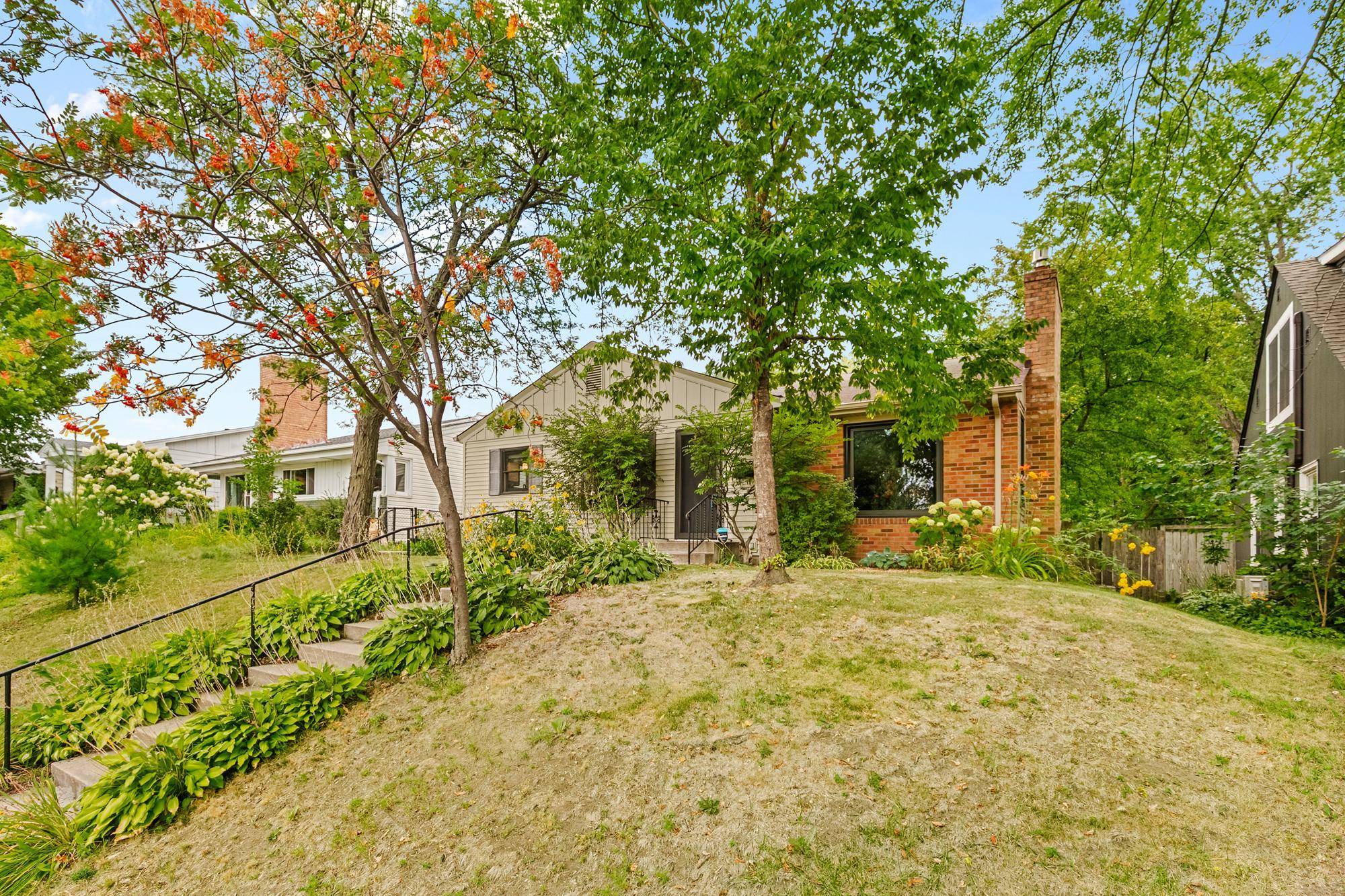 2510 Vincent AVE N, Minneapolis, MN 55411
