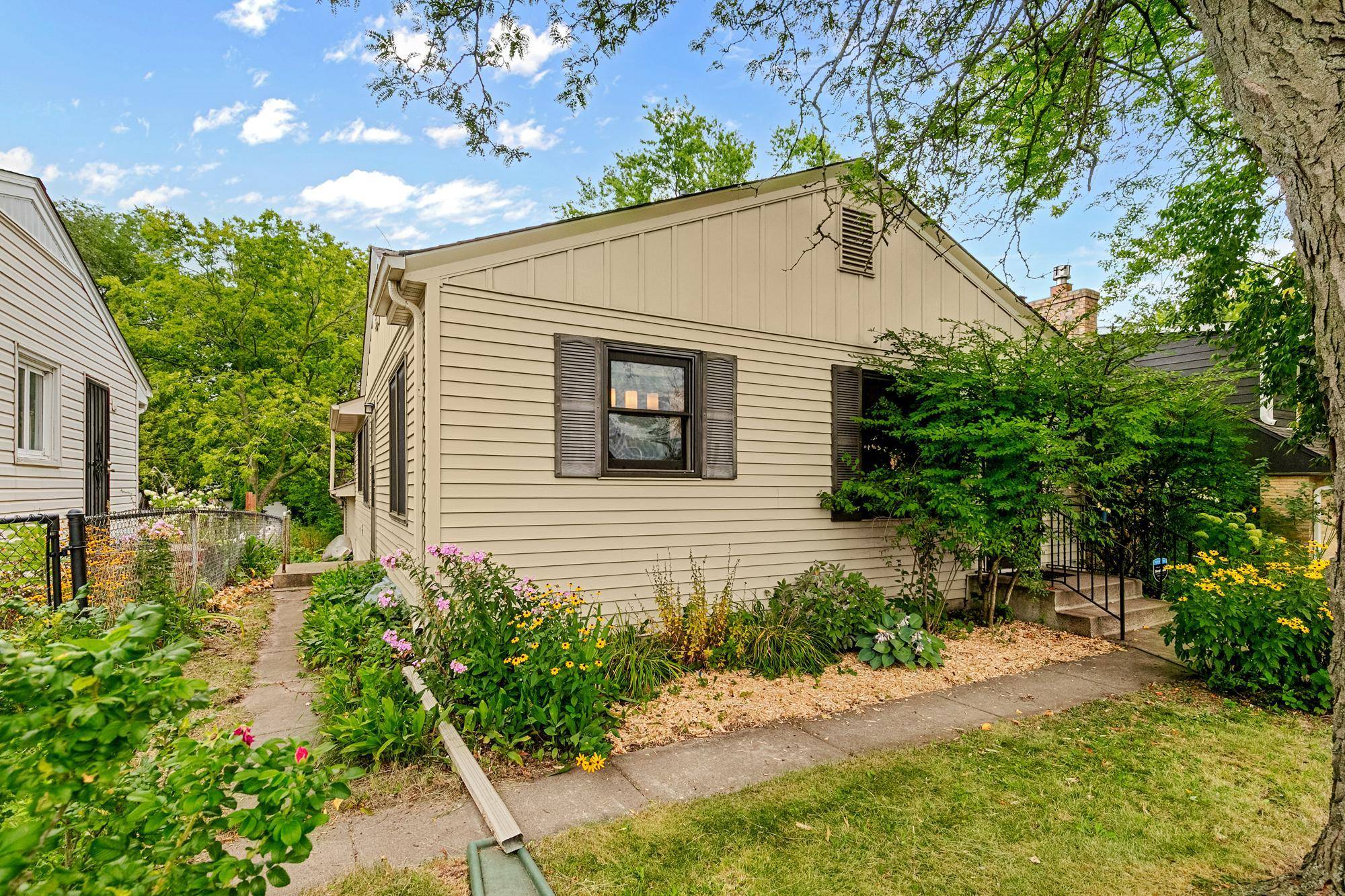 2510 Vincent AVE N, Minneapolis, MN 55411