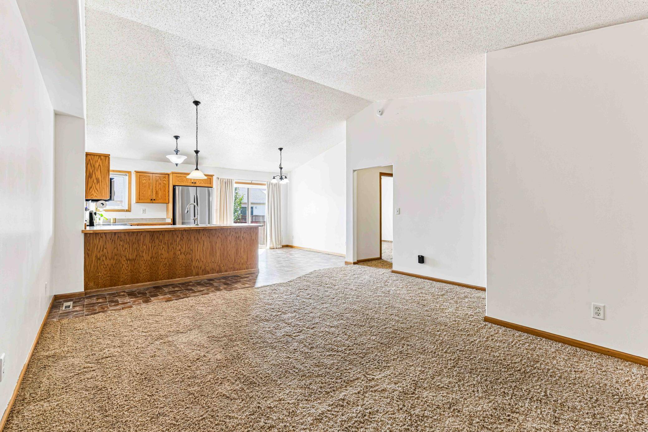 605 13 1/2 AVE E, West Fargo, ND 58078