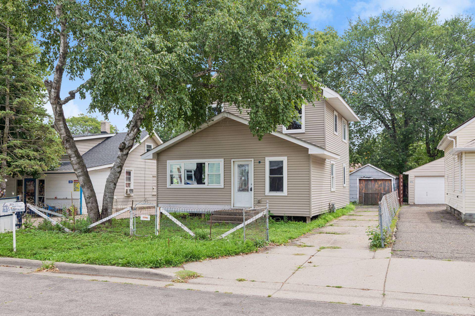 2310 Rockwood AVE, Saint Paul, MN 55116