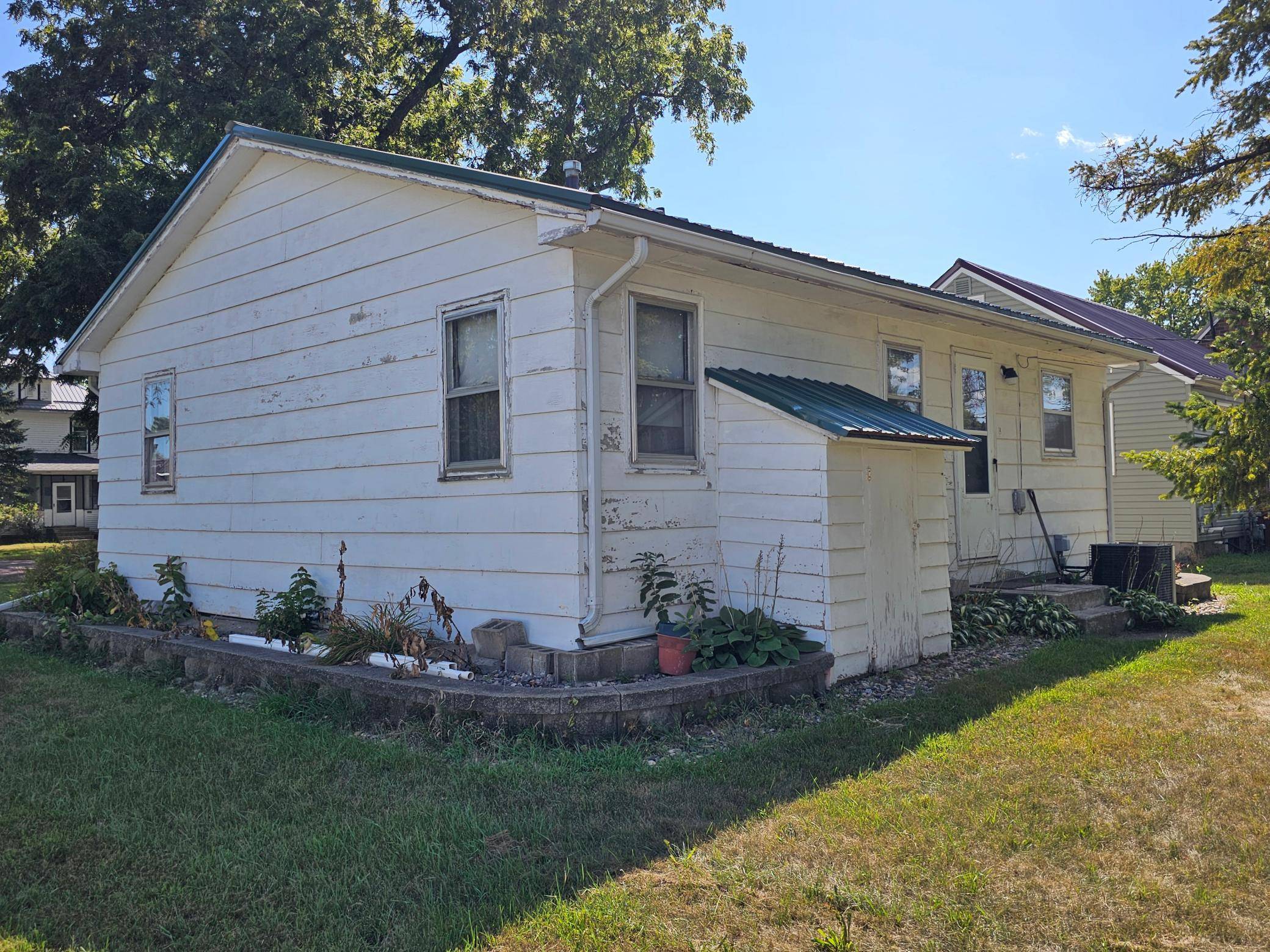 204 5th AVE W, Lamberton, MN 56152