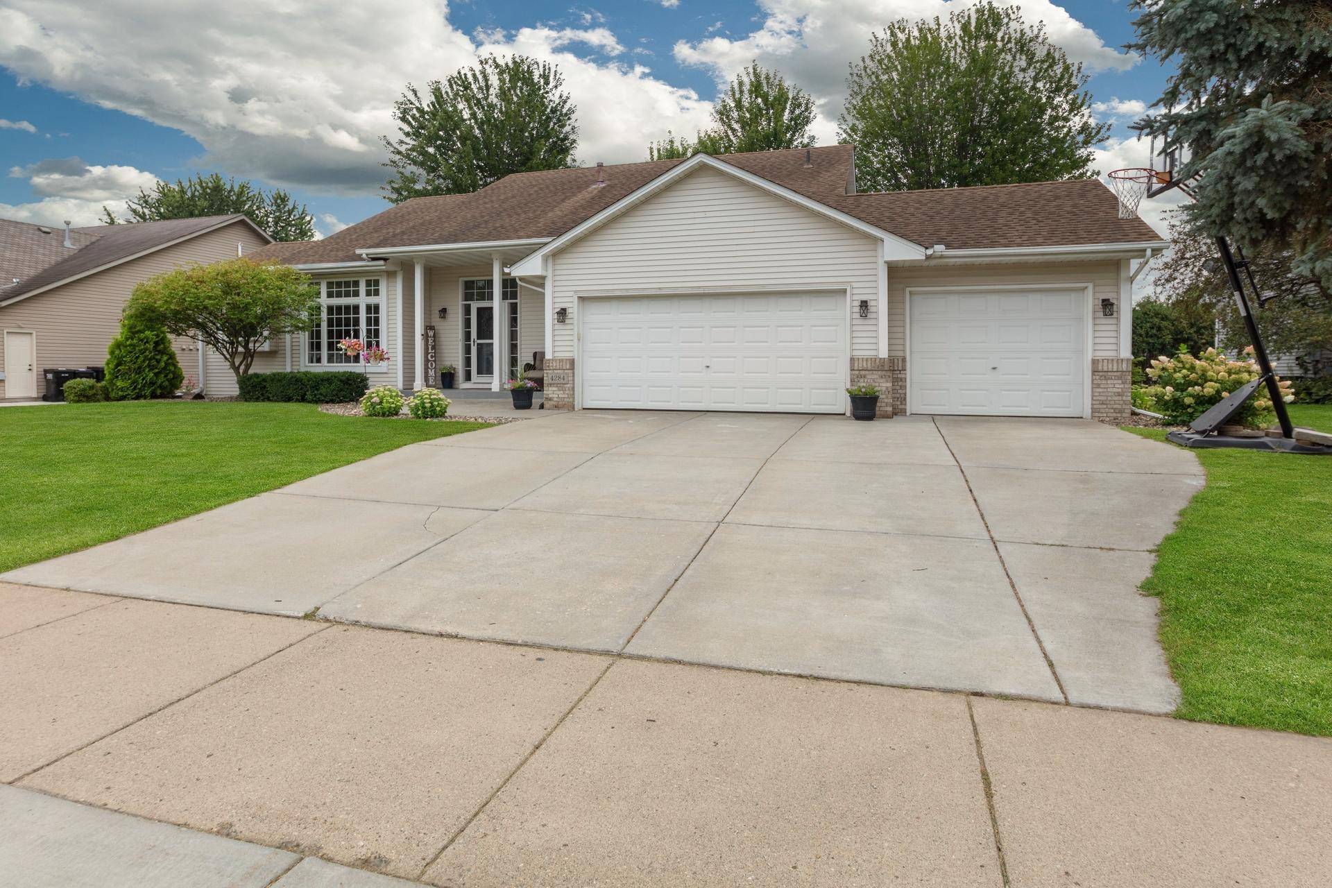 4284 143rd ST W, Rosemount, MN 55068