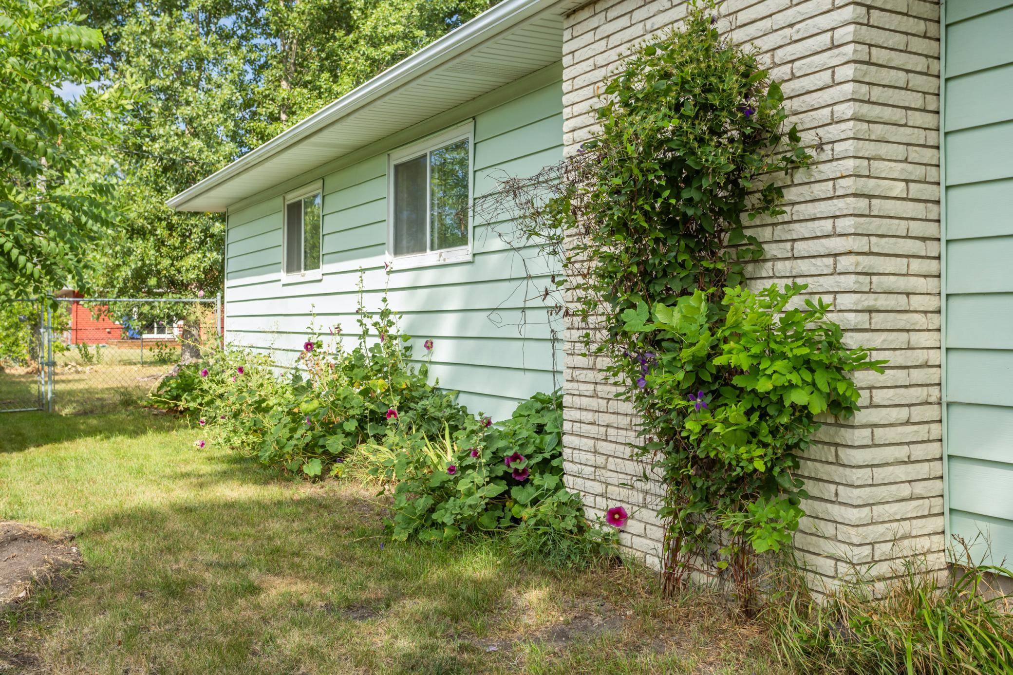 2503 14th ST S, Moorhead, MN 56560