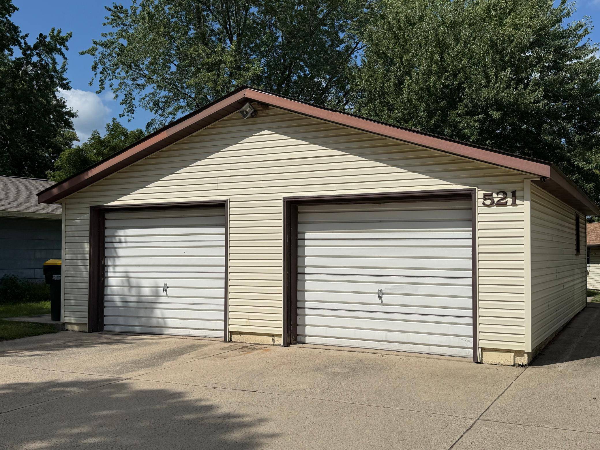 521 Oak LN, Redwood Falls, MN 56283
