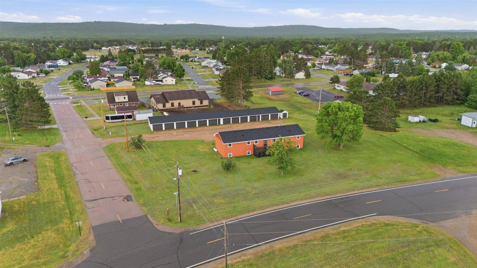 12 Linney ST, Babbitt, MN 55706