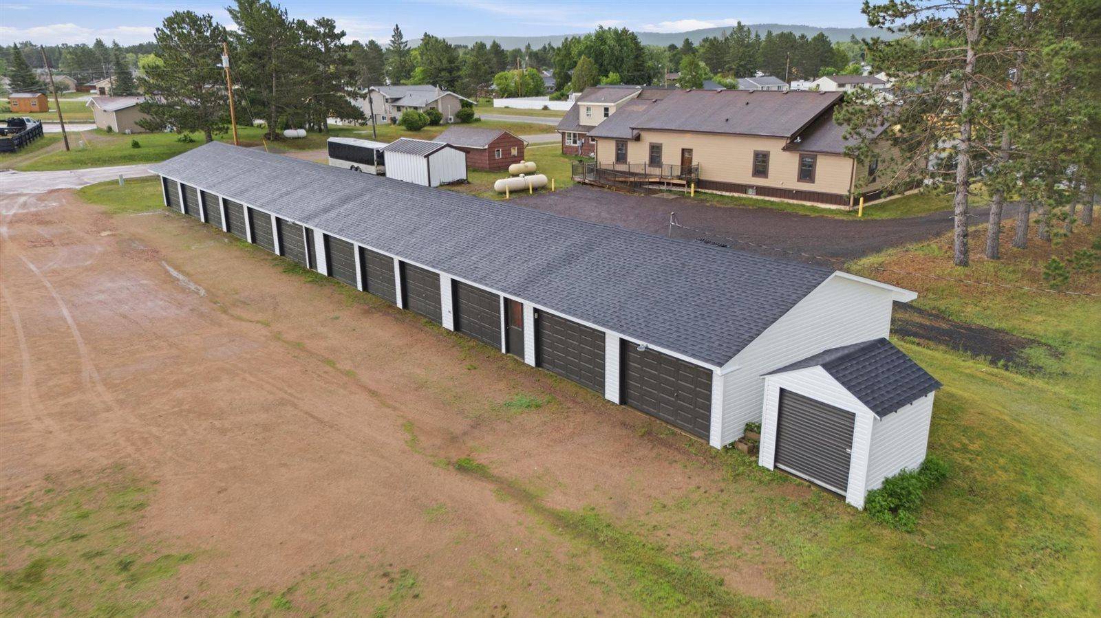 12 Linney ST, Babbitt, MN 55706