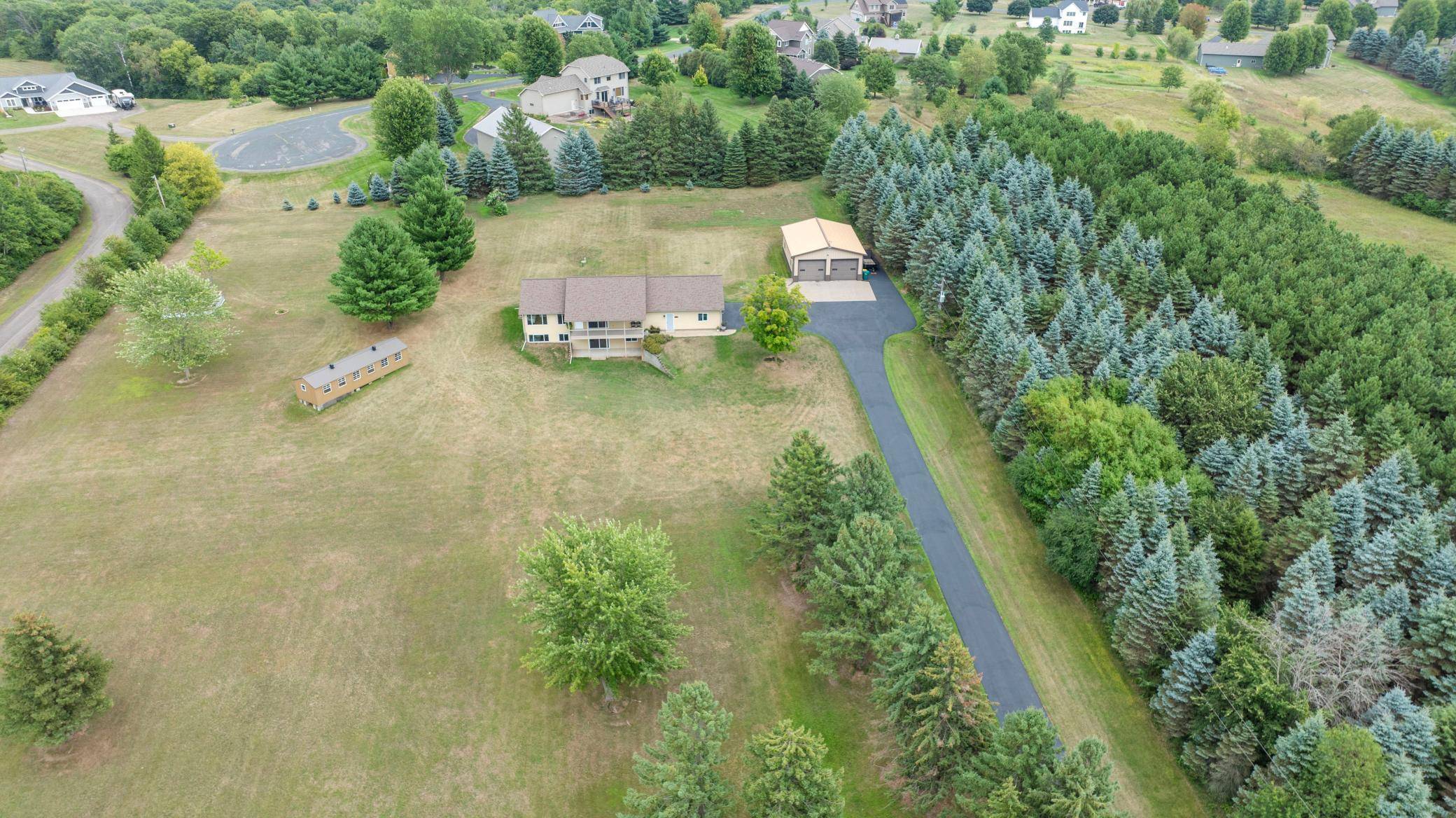 671 Kinney RD, Hudson, WI 54016