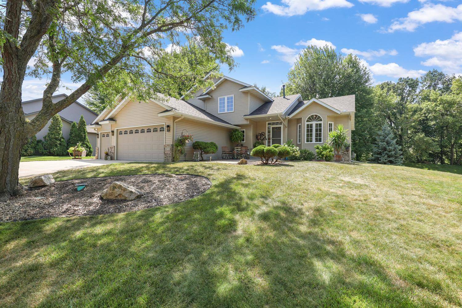 16715 Blind Lake TRL SE, Prior Lake, MN 55372