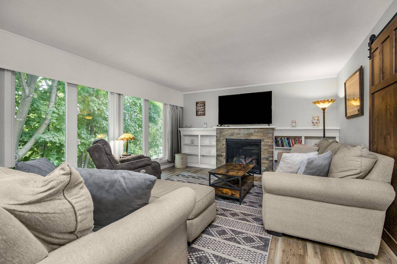 261 6th ST S, Bayport, MN 55003