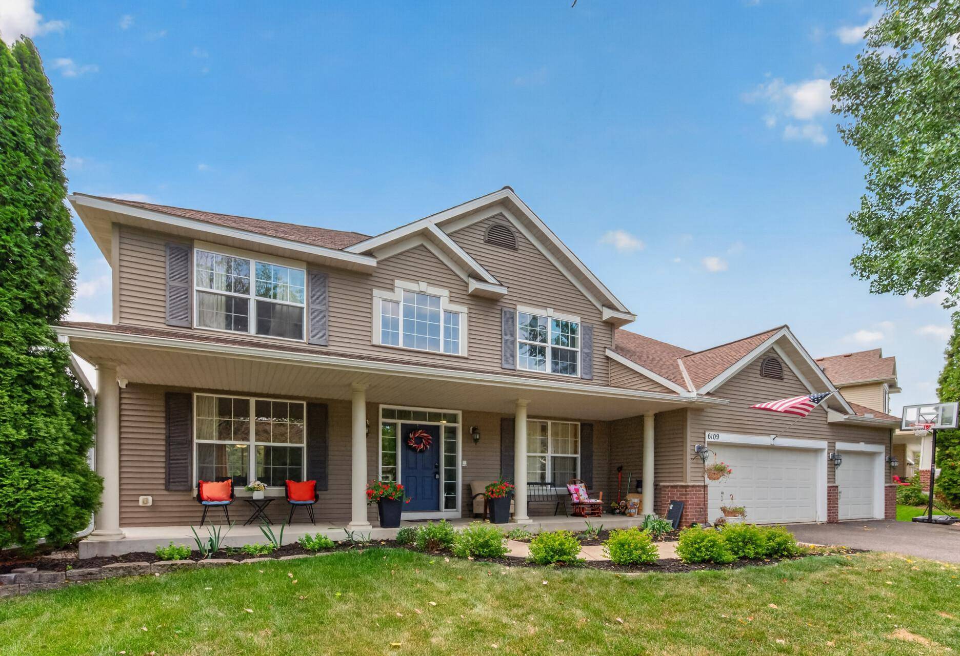 6109 Summit Curve S, Cottage Grove, MN 55016