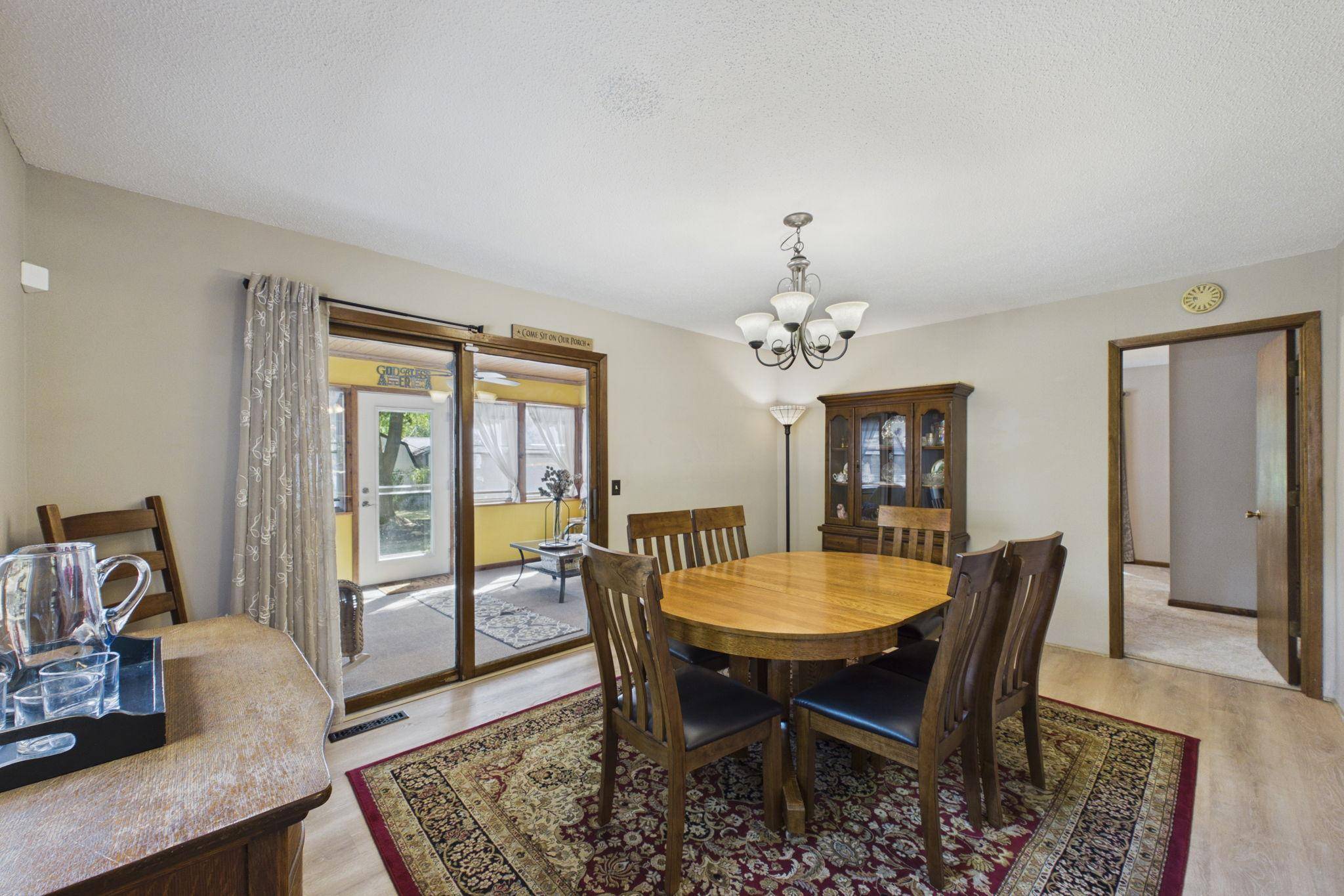 1474 Burke AVE E, Maplewood, MN 55109