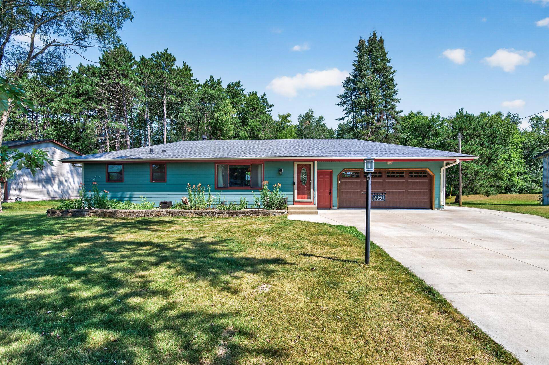 2051 Deerwood LN NE, East Bethel, MN 55092