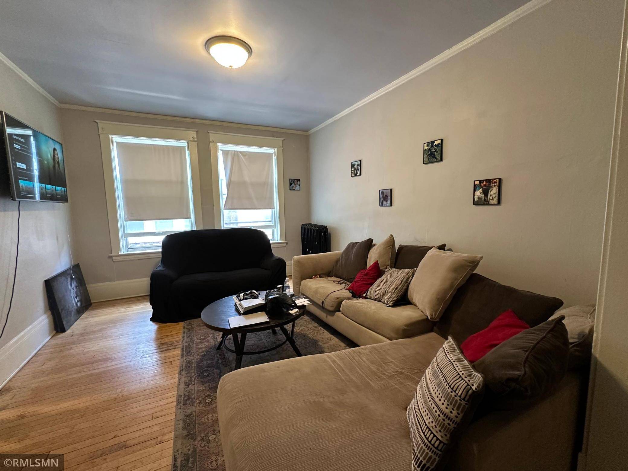 1047 Hudson RD, Saint Paul, MN 55106