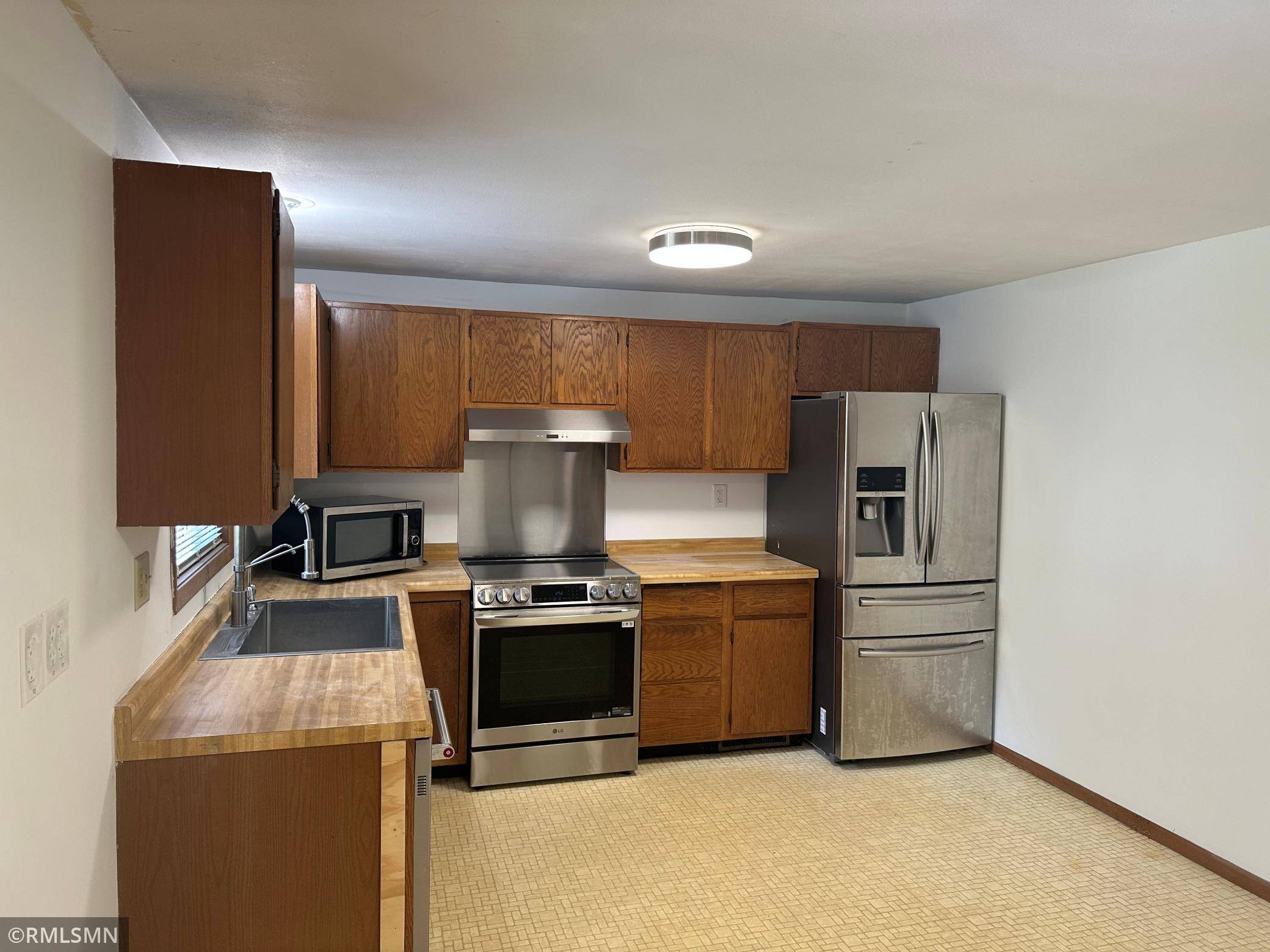 6063 Ash ST, Lino Lakes, MN 55038