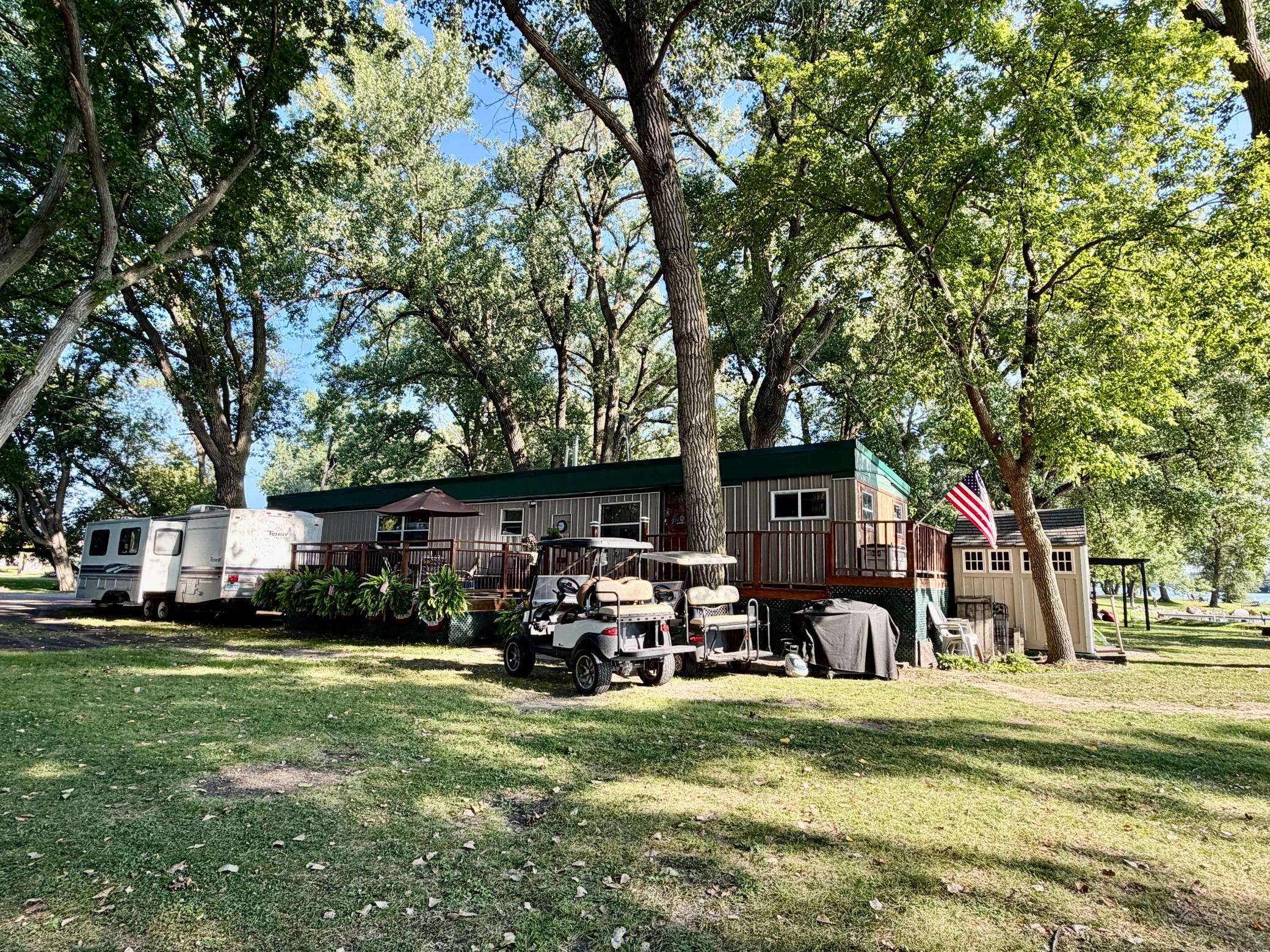 48470 Baileys Bay RD, Big Stone City, SD 57216