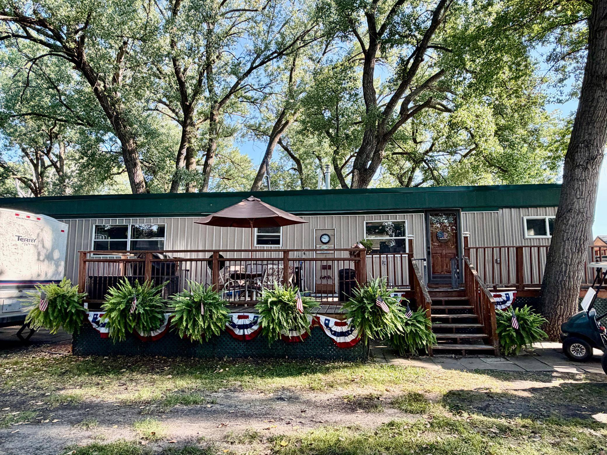 48470 Baileys Bay RD, Big Stone City, SD 57216