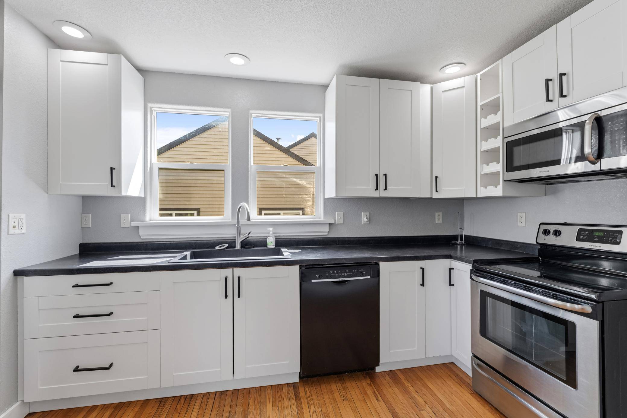304 E Jefferson ST, Caledonia, MN 55921