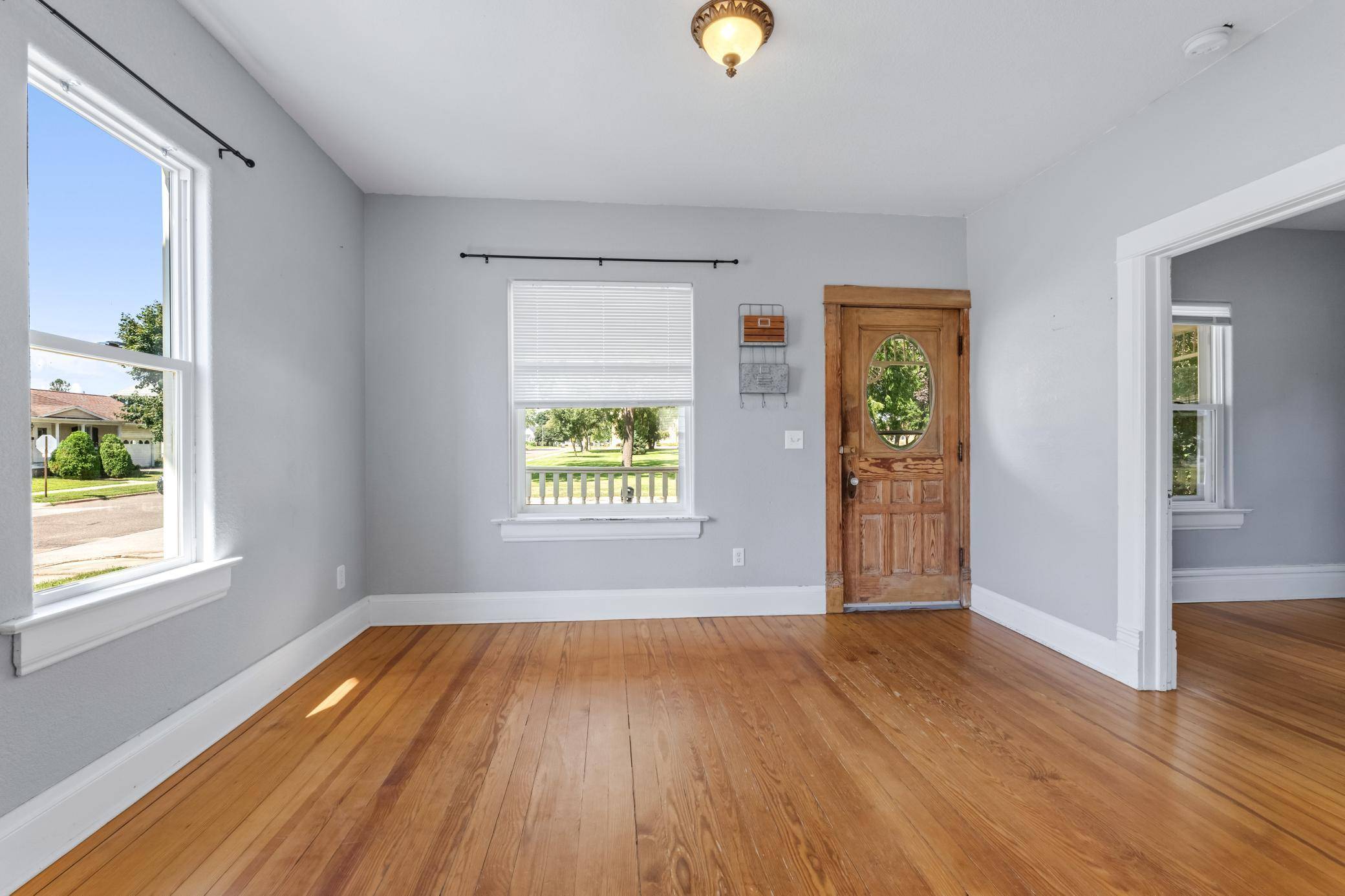 304 E Jefferson ST, Caledonia, MN 55921