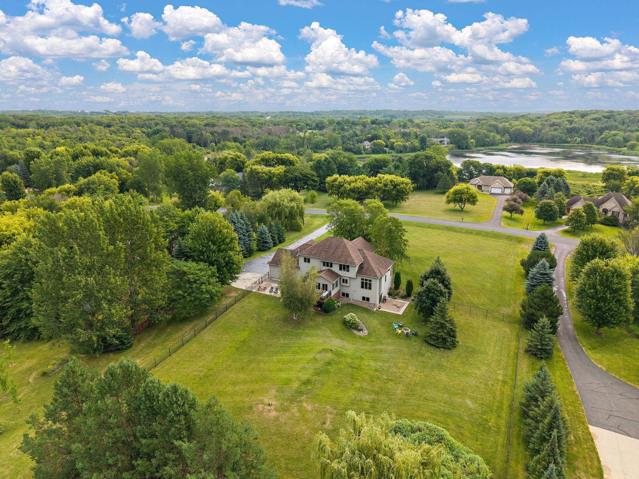 23140 Grandview WAY, Lakeville, MN 55044