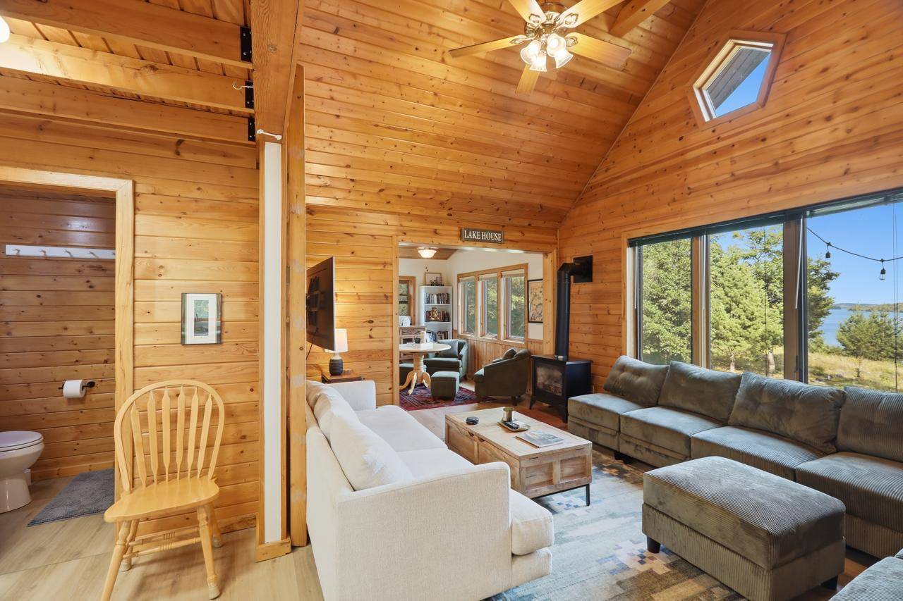 95126 Grassy PT S #S, Tower, MN 55790
