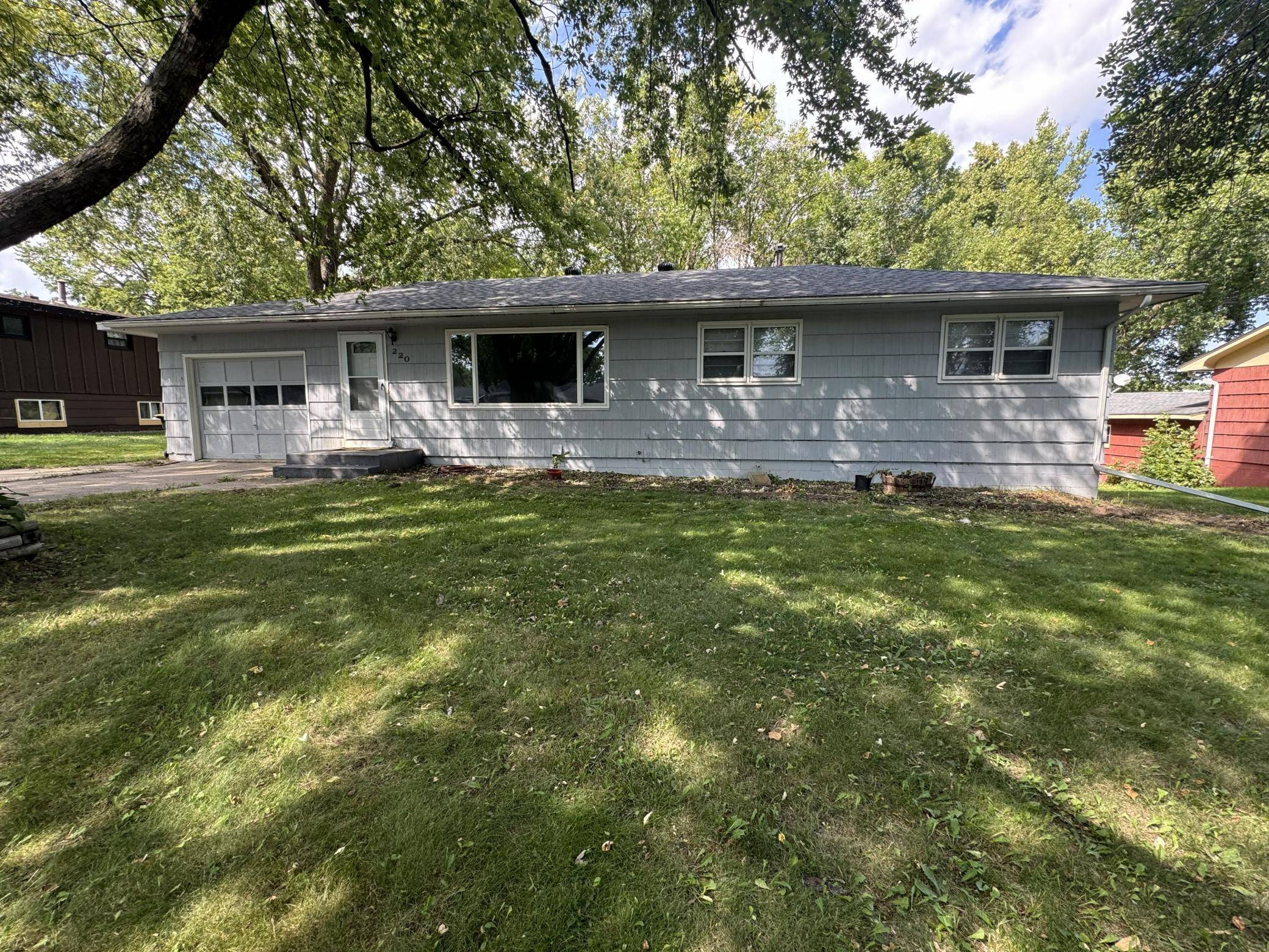 220 Terrace DR SW, Willmar, MN 56201