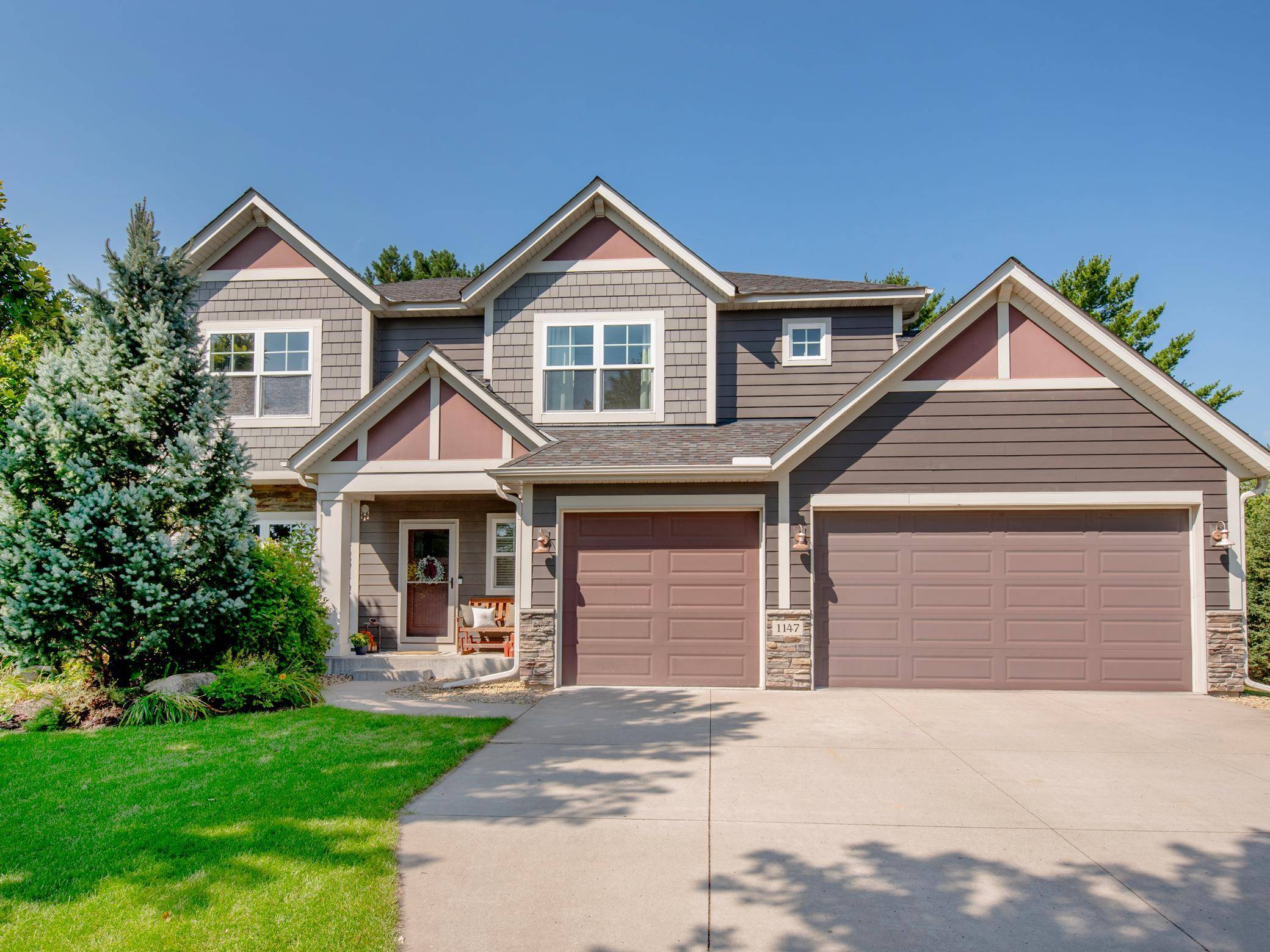 1147 Pine Hill LN, White Bear Lake, MN 55127