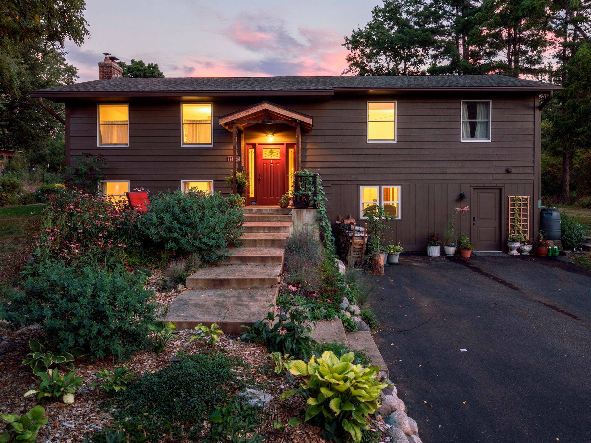 1373 Pine View TRL, Houlton, WI 54082