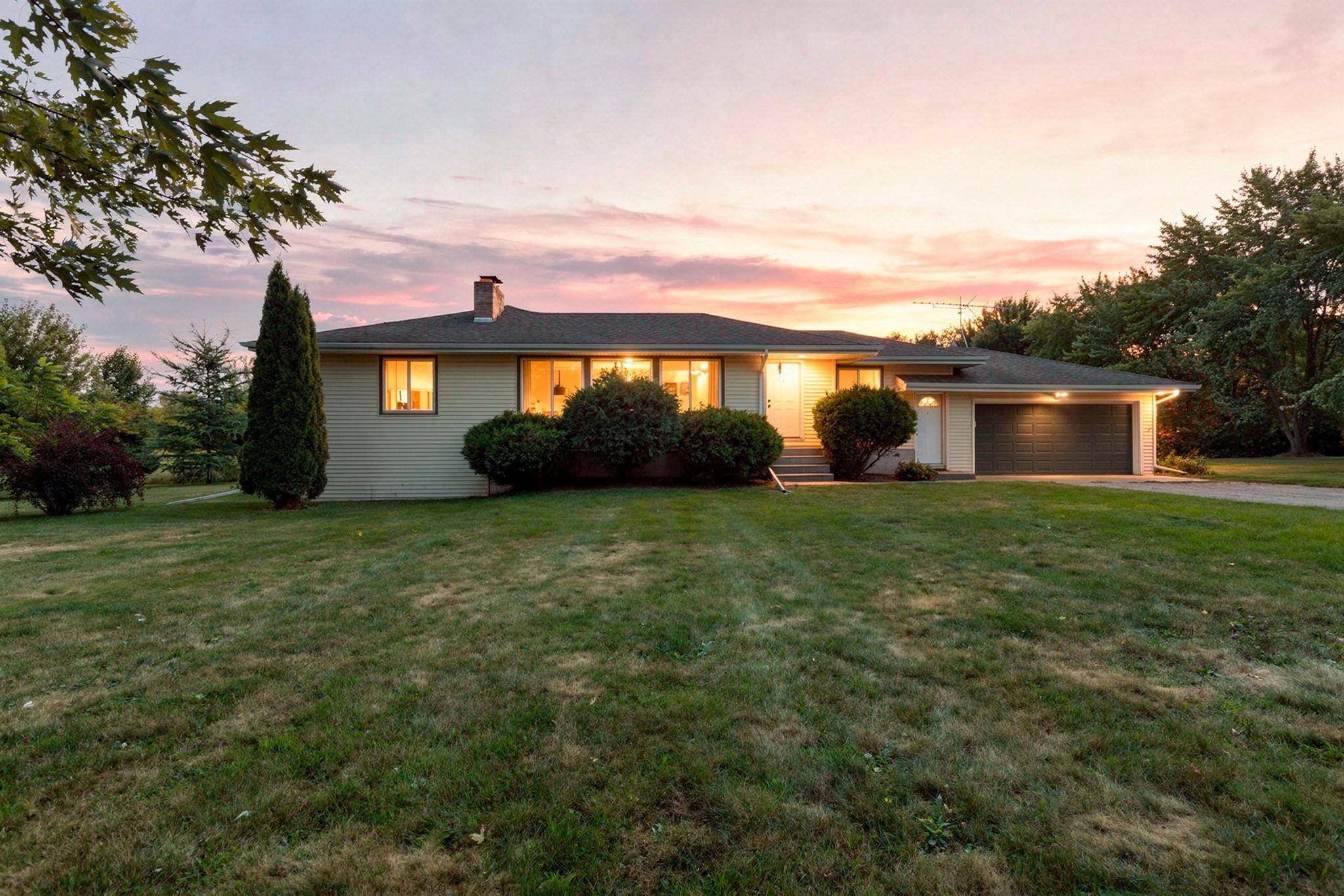 14088 90th AVE, Milaca, MN 56353