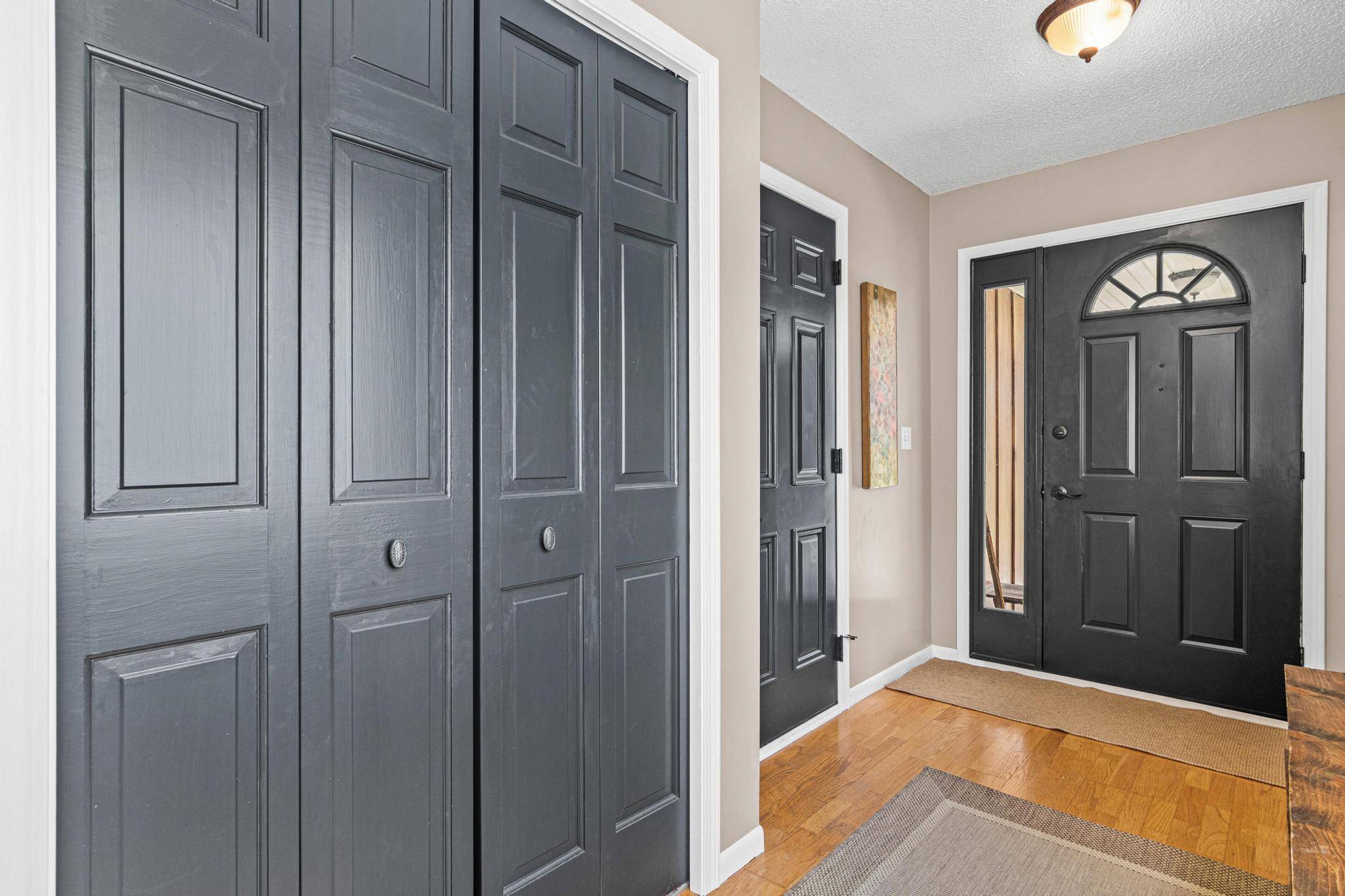 1400 Field Creek CIR, Victoria, MN 55386