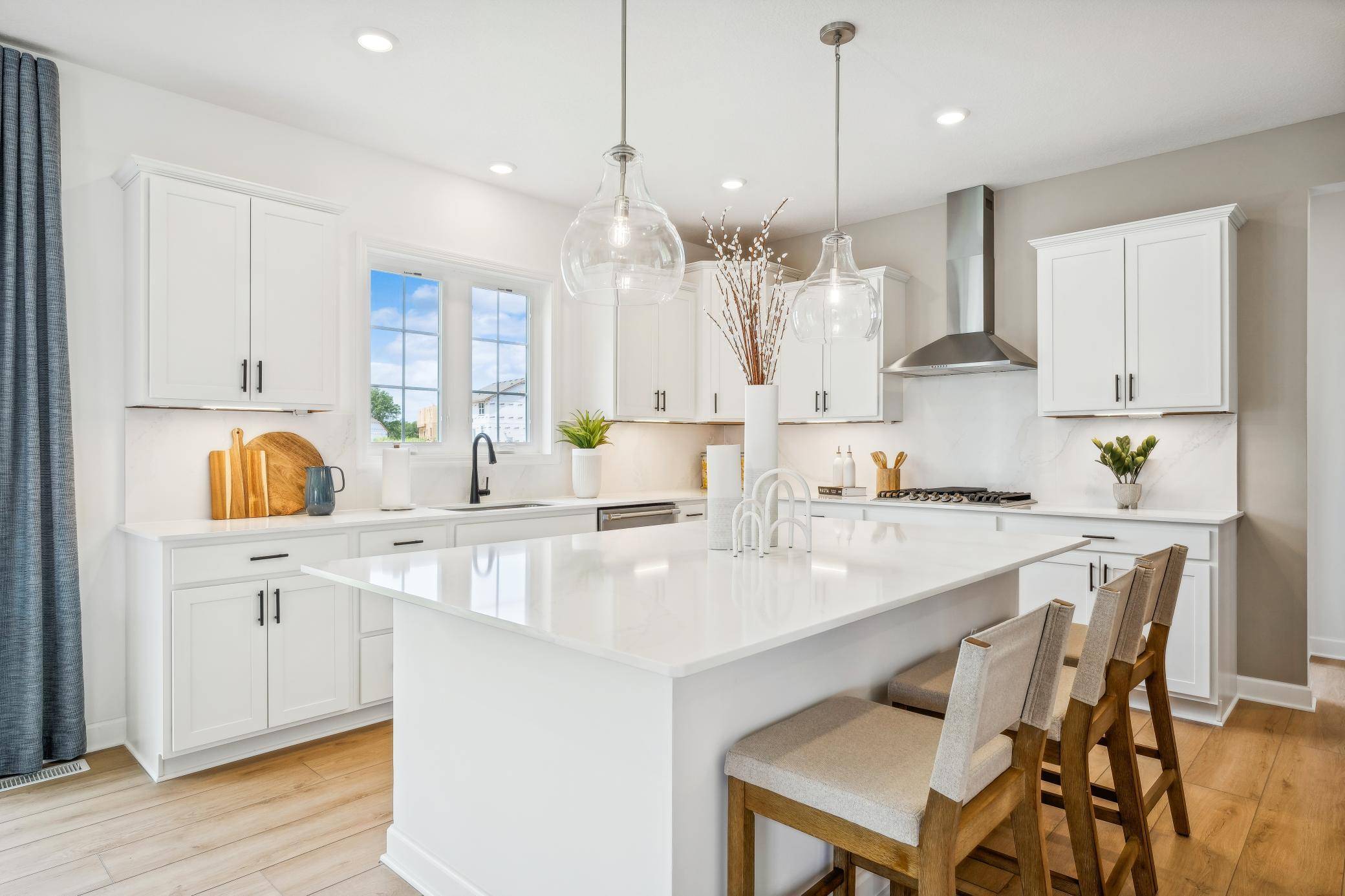 2690 Wood Duck TRL, Shakopee, MN 55379