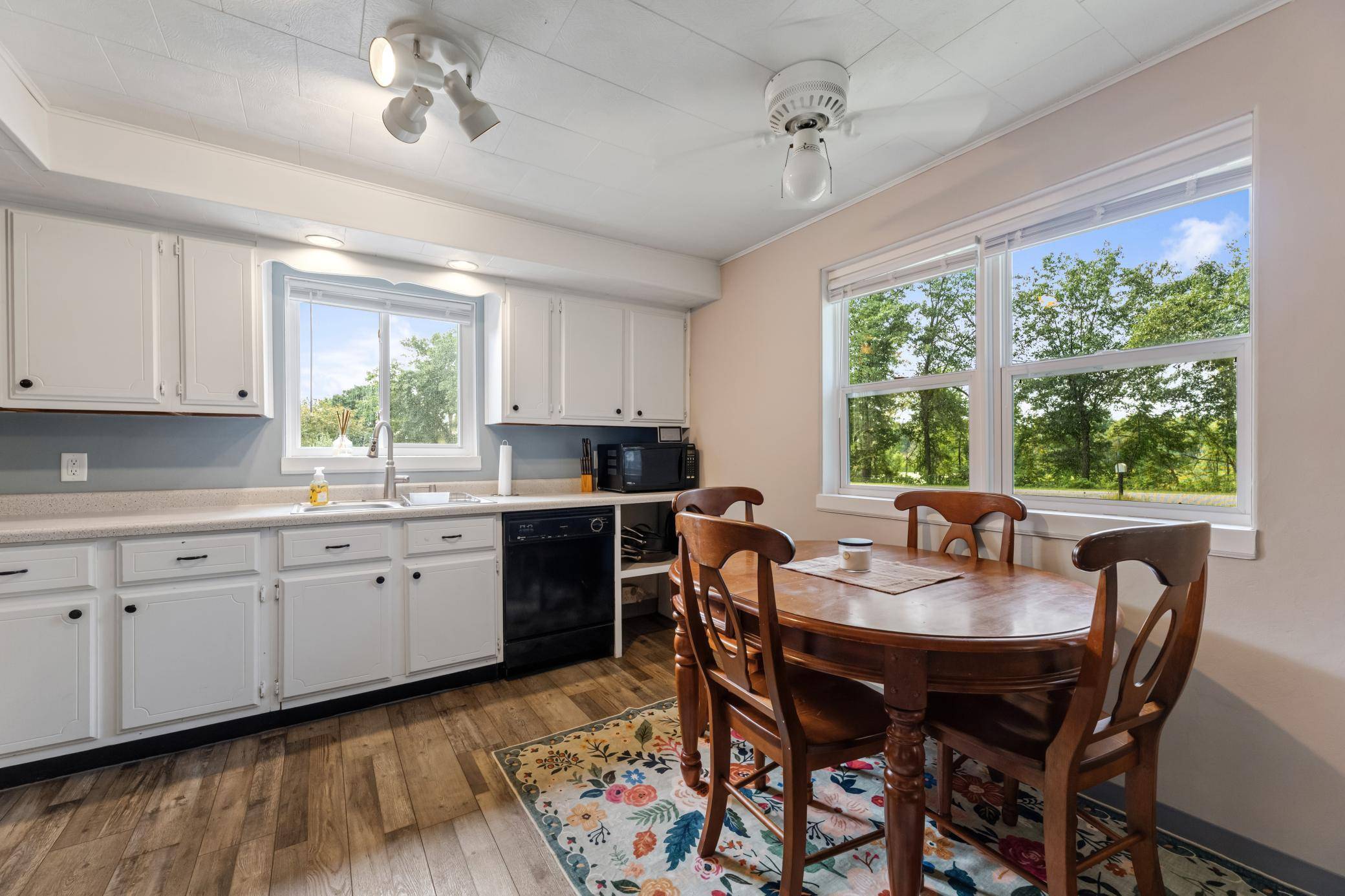 S2406 County Road Oo, Buffalo City, WI 54622