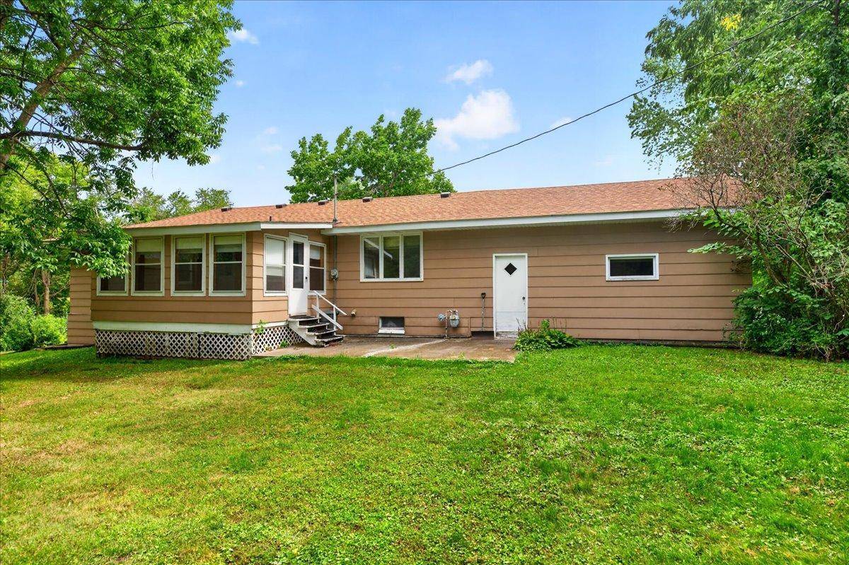 9855 Iffert AVE NE, Monticello, MN 55362