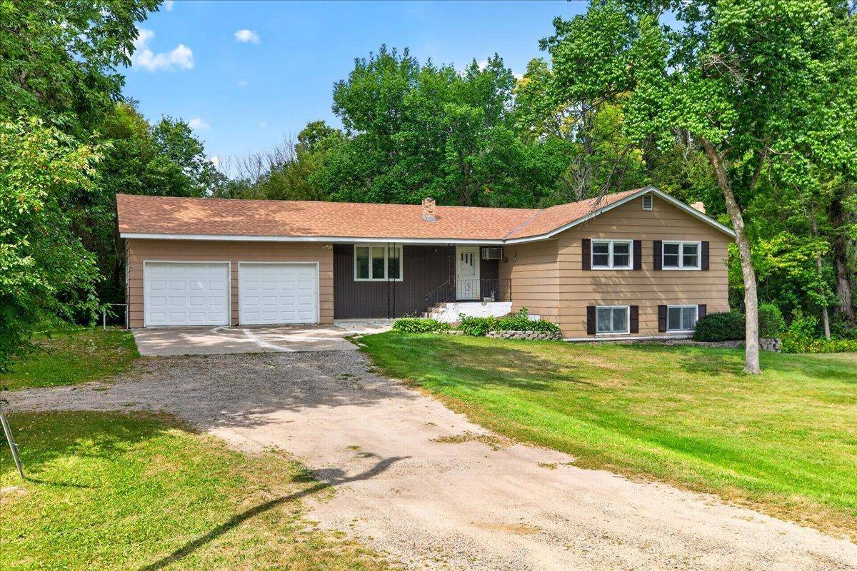 9855 Iffert AVE NE, Monticello, MN 55362