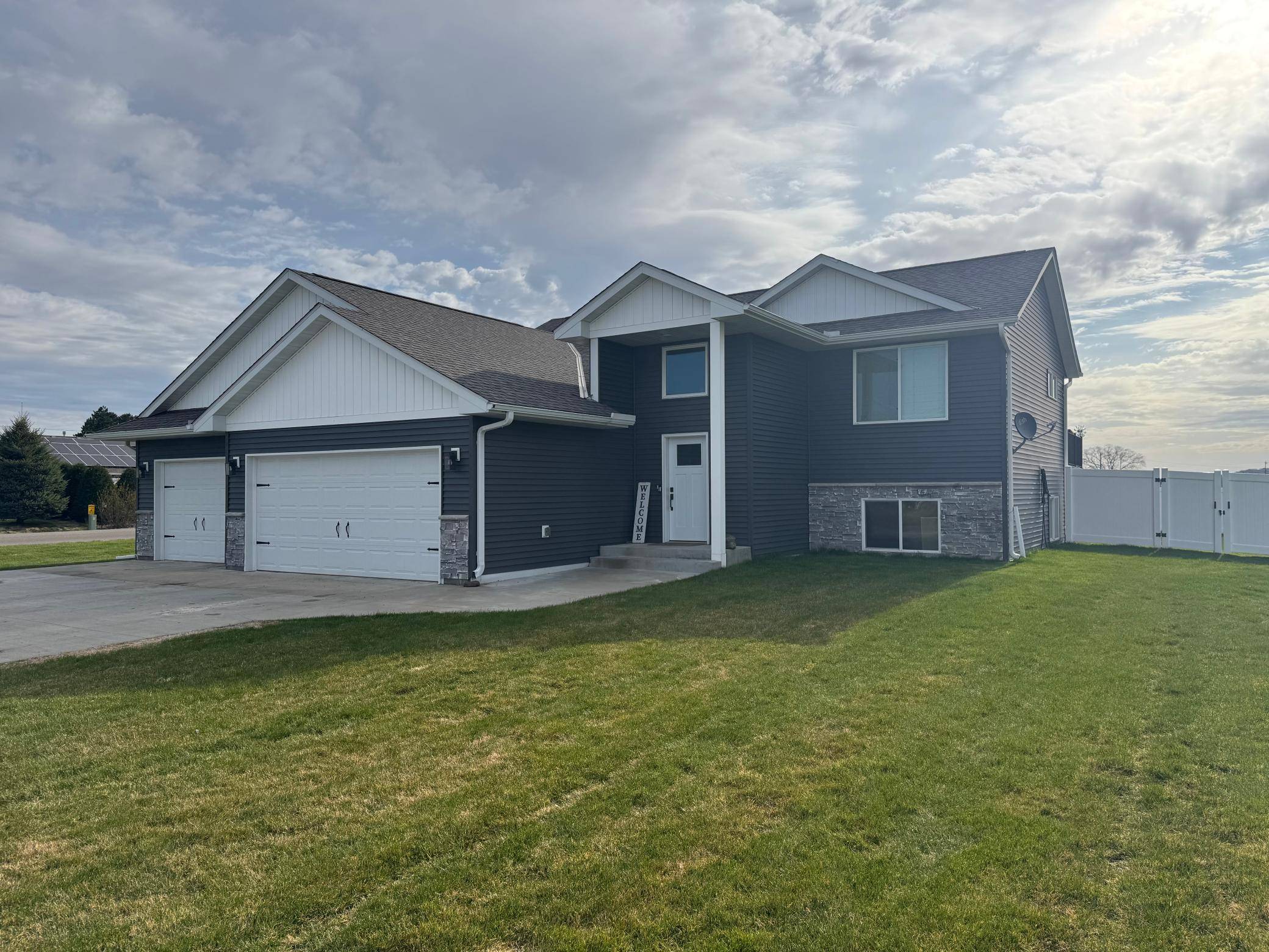 17632 Grace LN, Little Falls, MN 56345