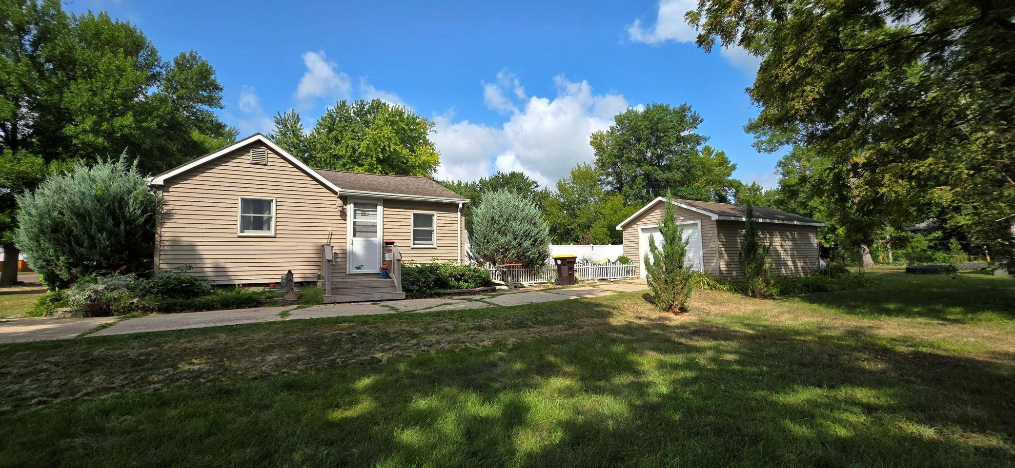 850 10th ST, Westbrook, MN 56183