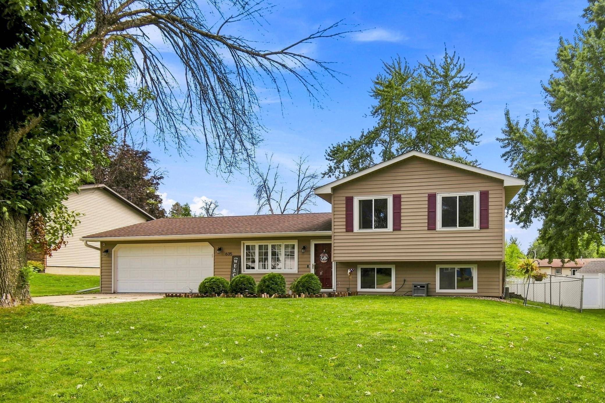 635 23rd ST NE, Owatonna, MN 55060