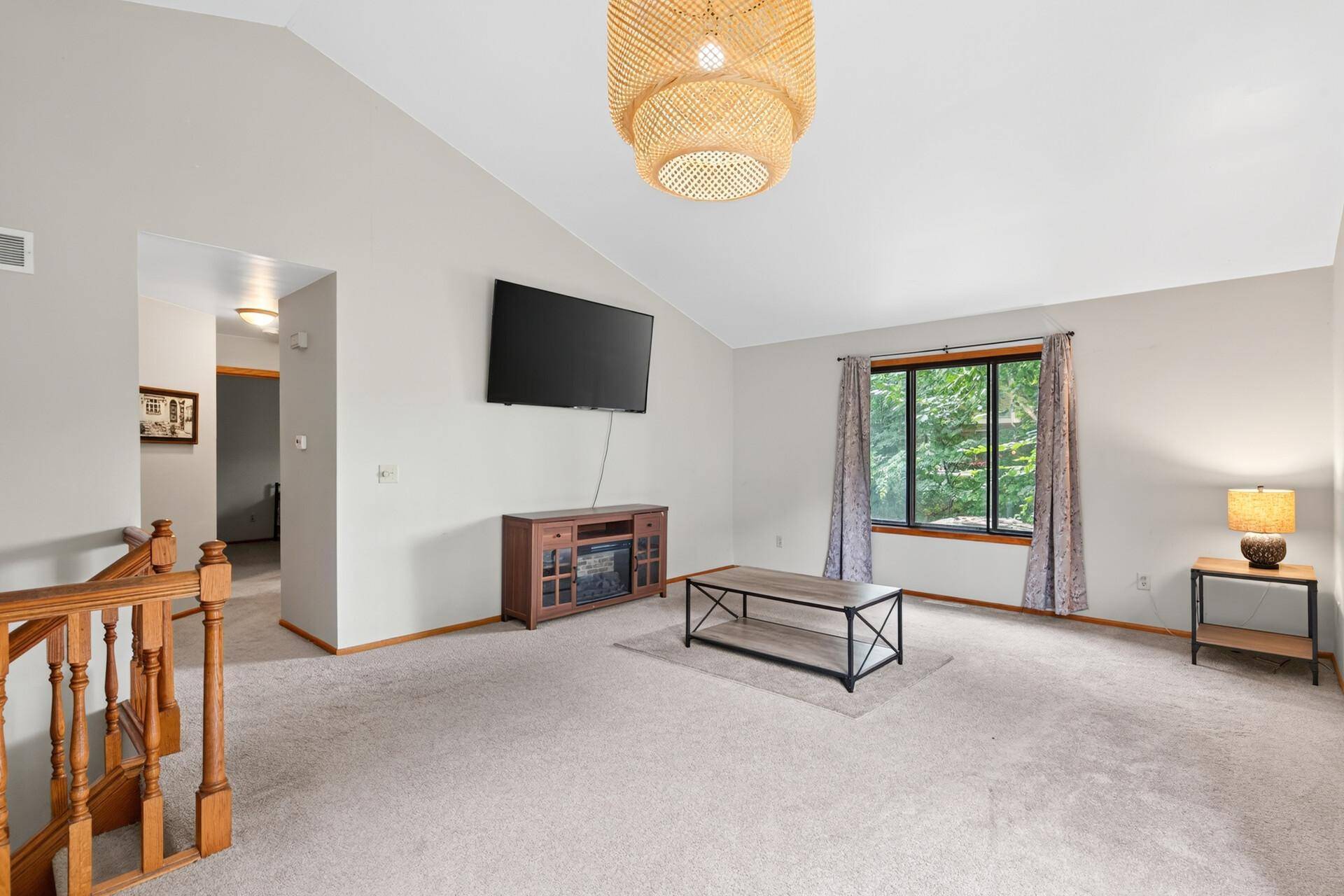 1128 Fox Run RD, Waconia, MN 55387