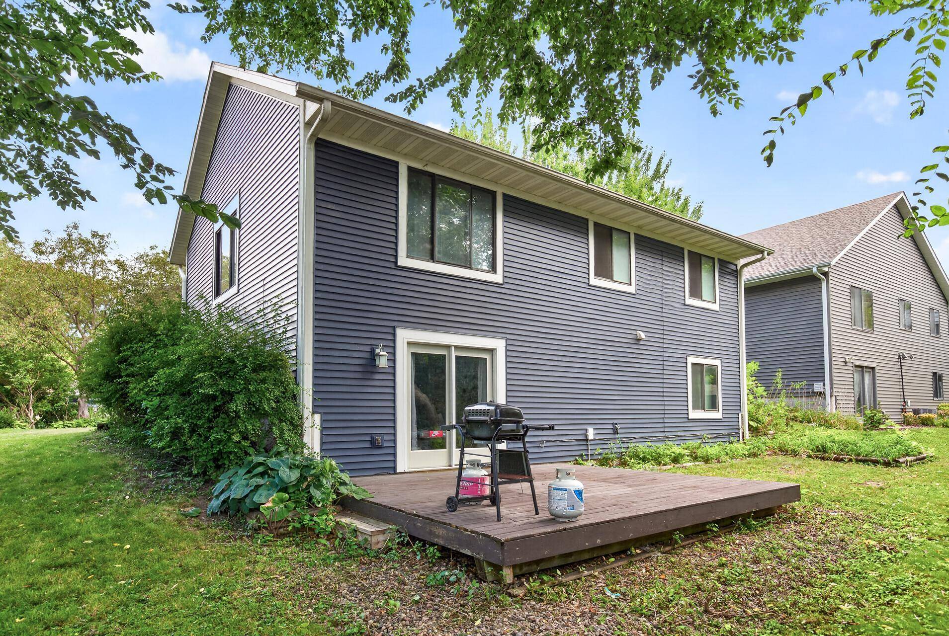 1128 Fox Run RD, Waconia, MN 55387