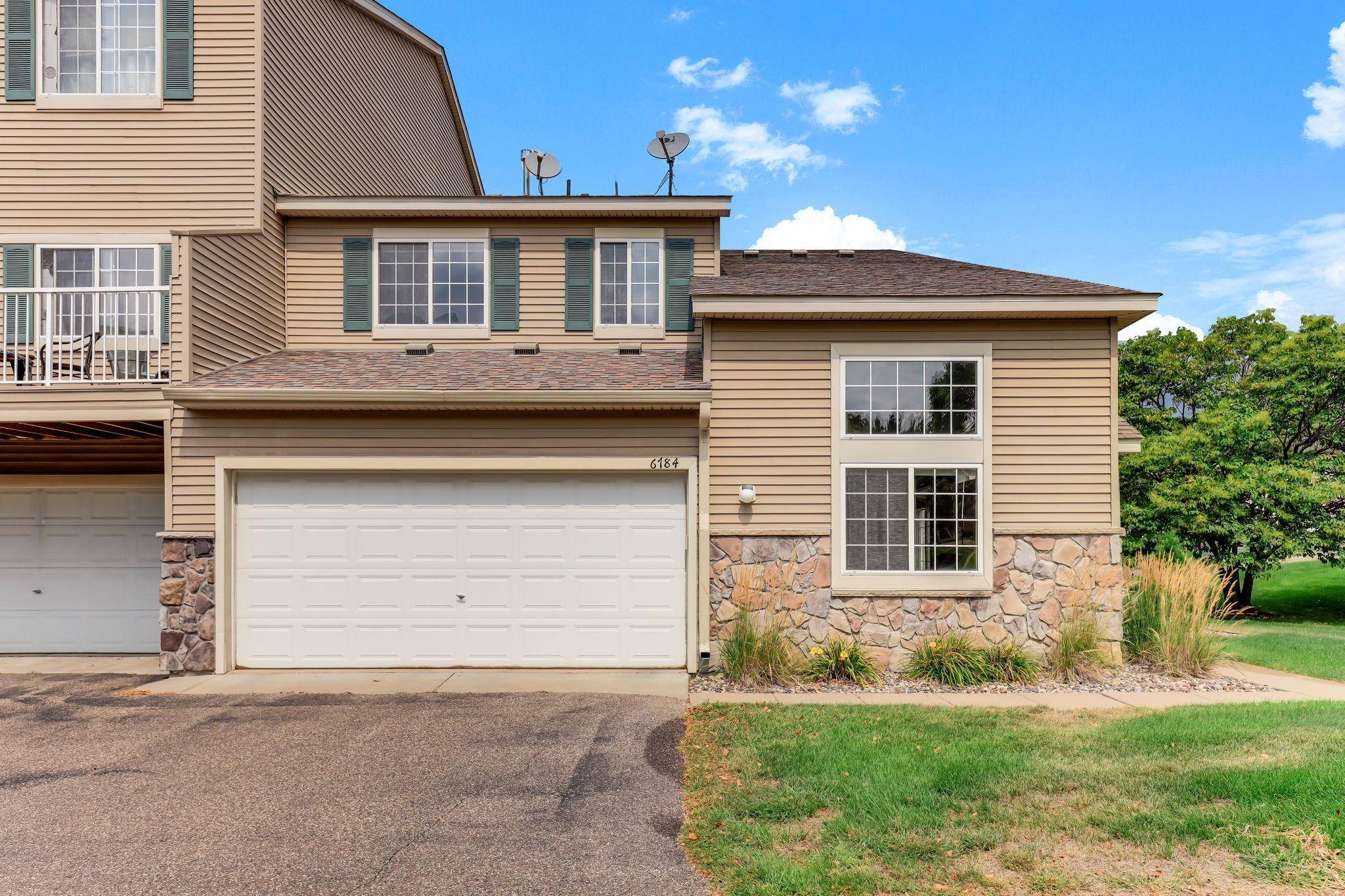 6784 Pine Crest TRL S, Cottage Grove, MN 55016