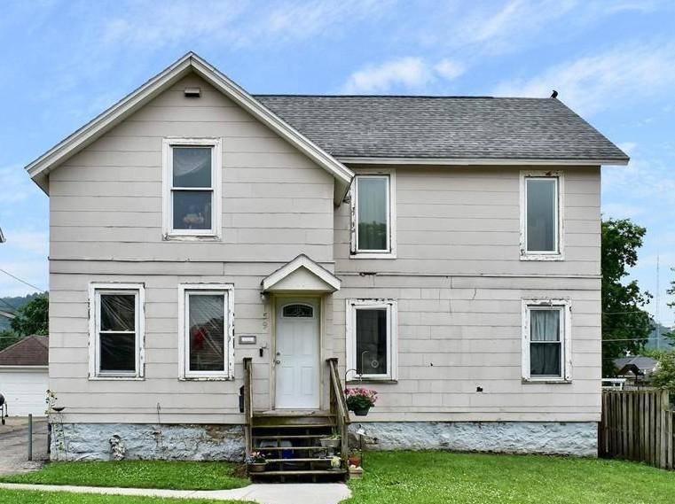 159 E King ST, Winona, MN 55987