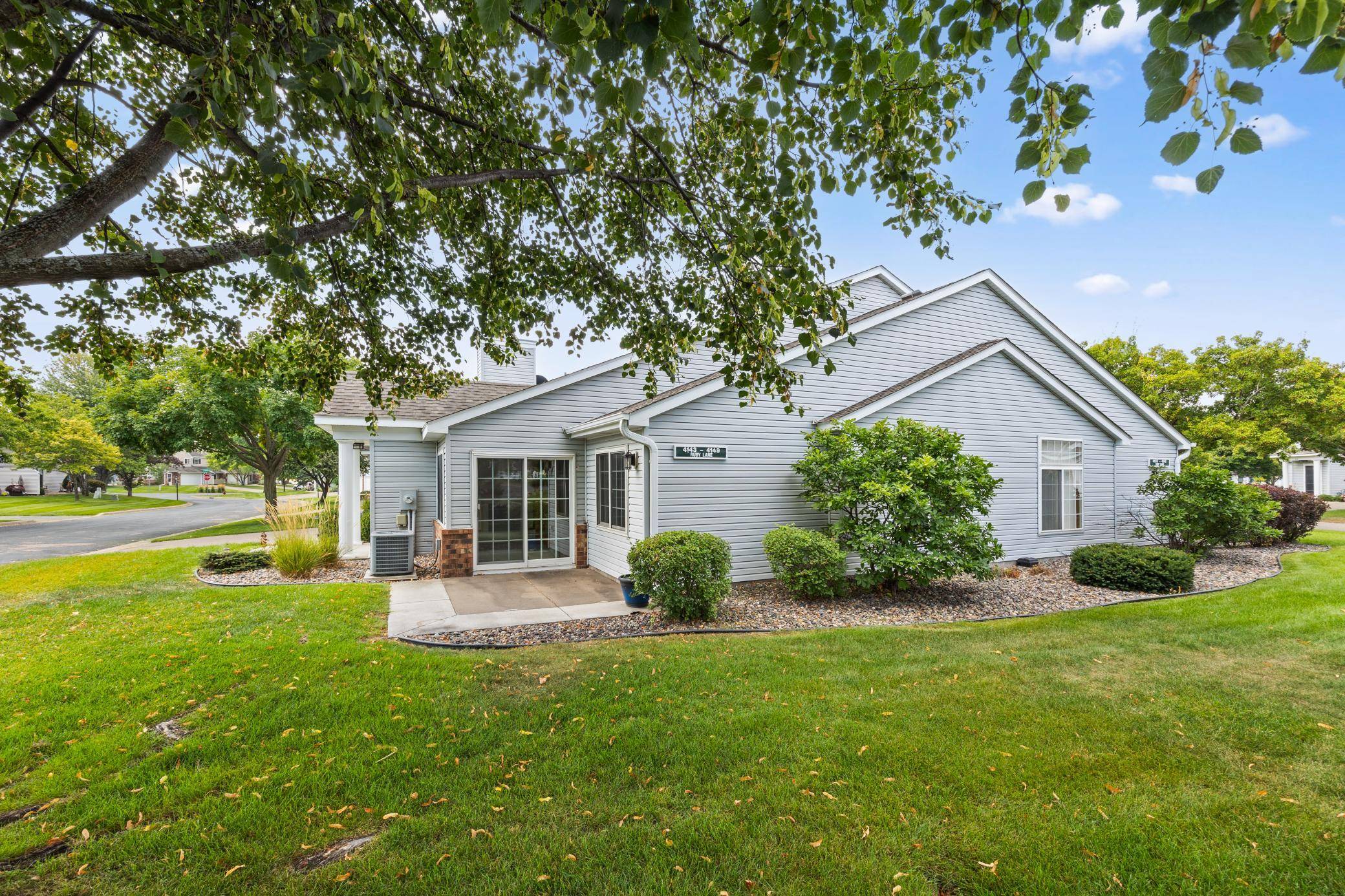 4143 Ruby LN #72, Eagan, MN 55122