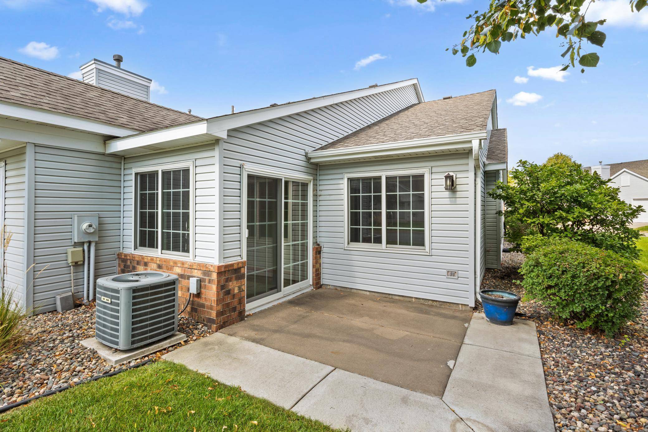 4143 Ruby LN #72, Eagan, MN 55122