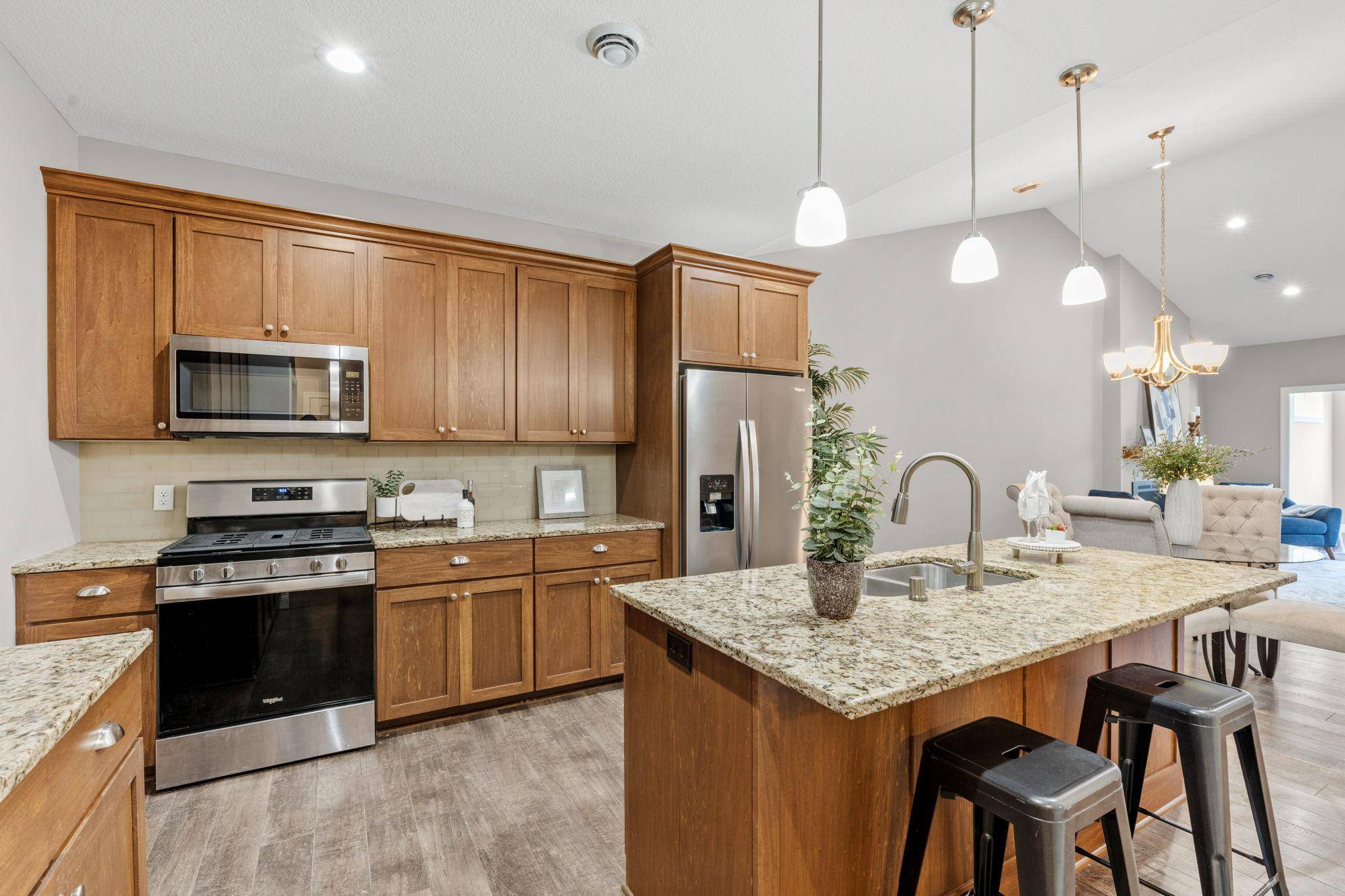 620 Liberty WAY, Vadnais Heights, MN 55127