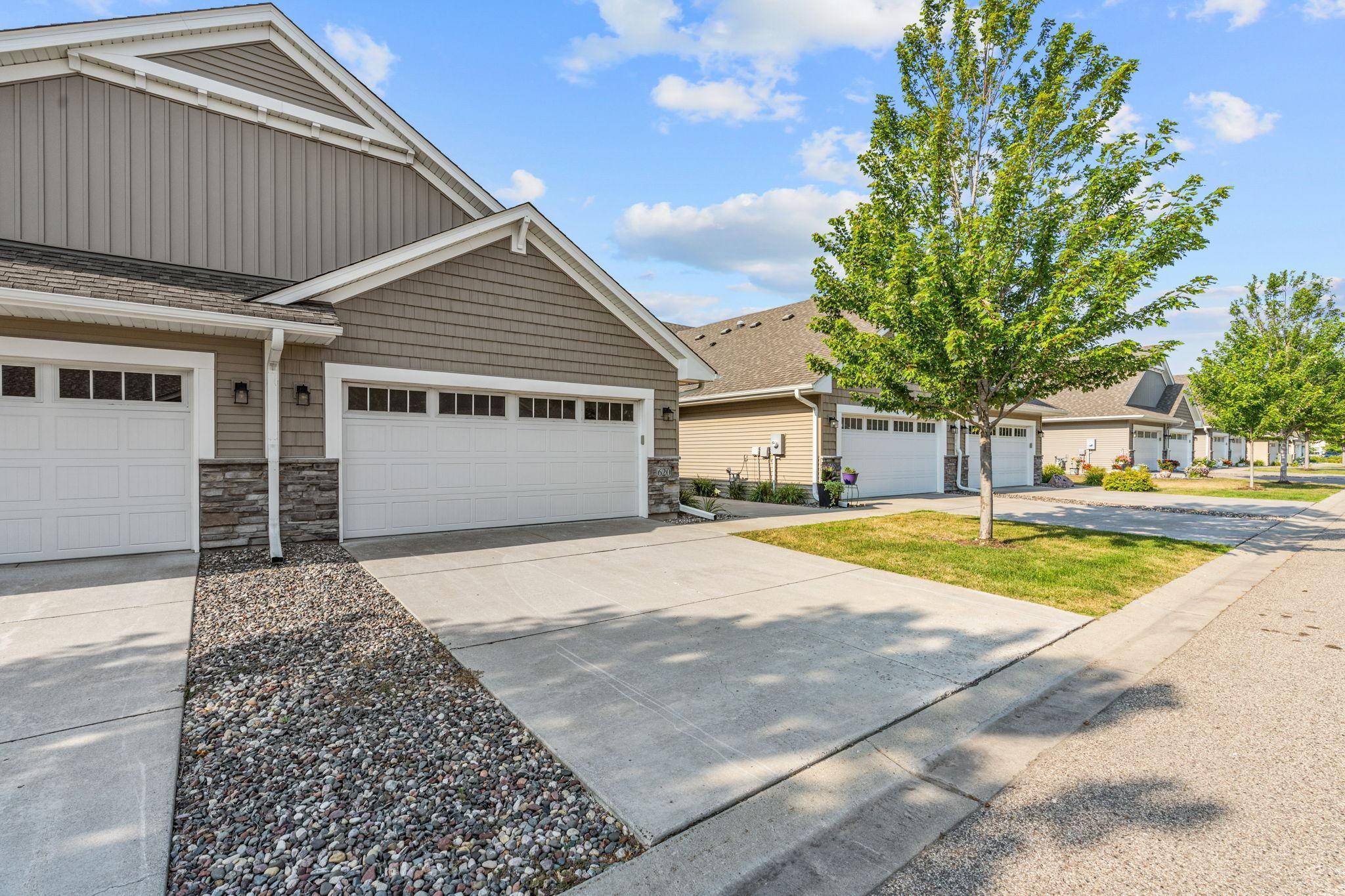 620 Liberty WAY, Vadnais Heights, MN 55127