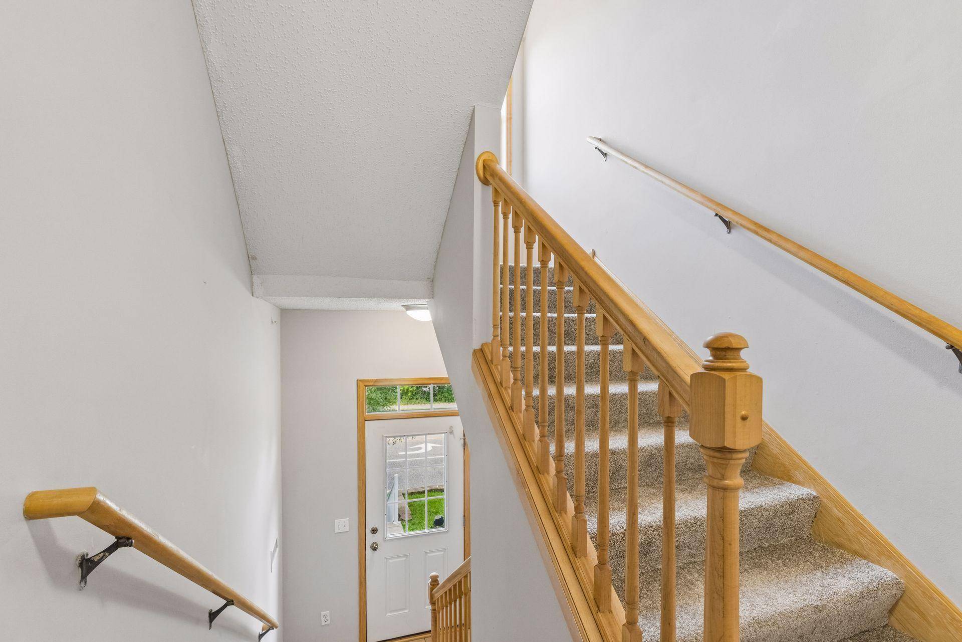 1662 Village TRL E #3, Maplewood, MN 55109