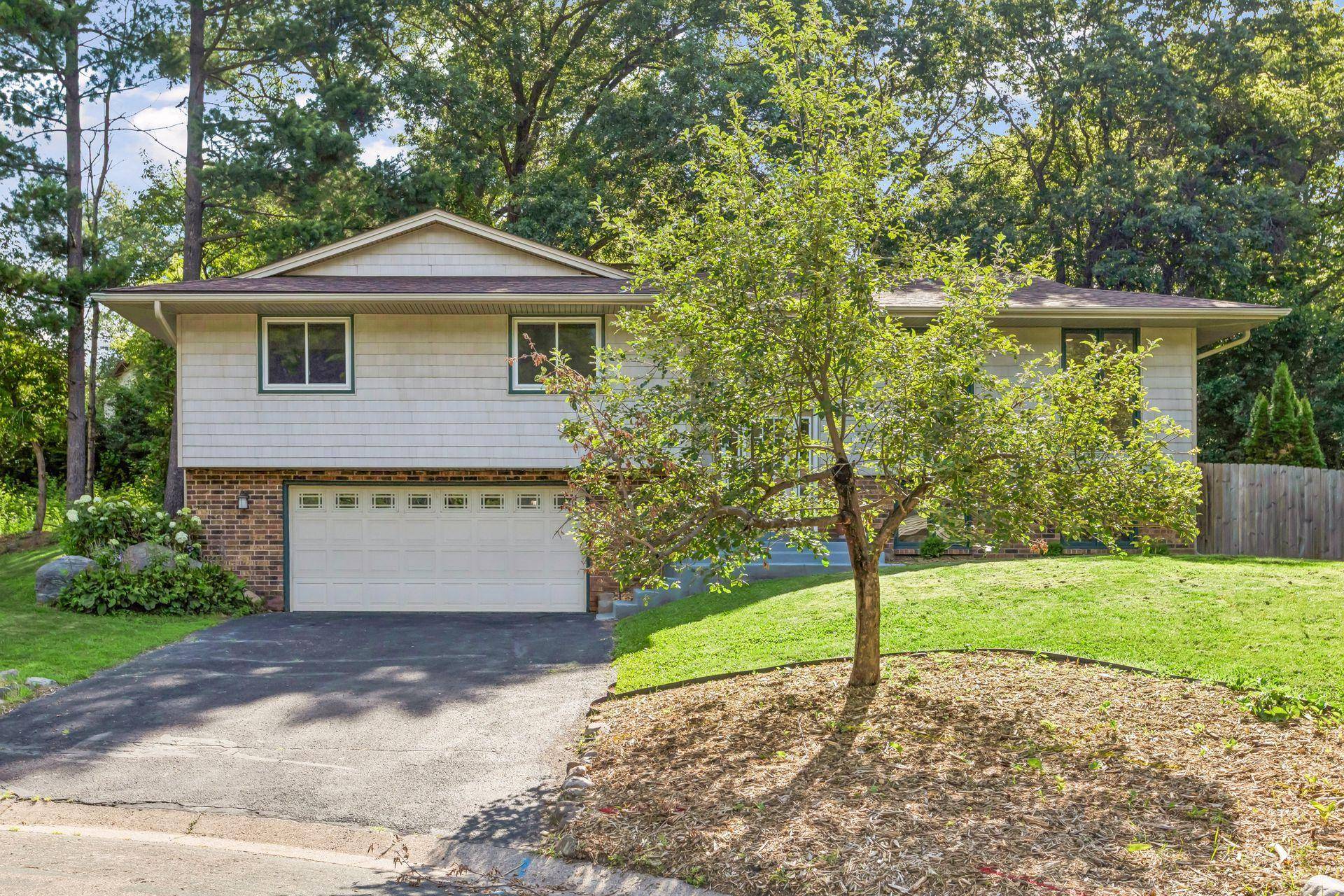 761 Torchwood CT, New Brighton, MN 55112